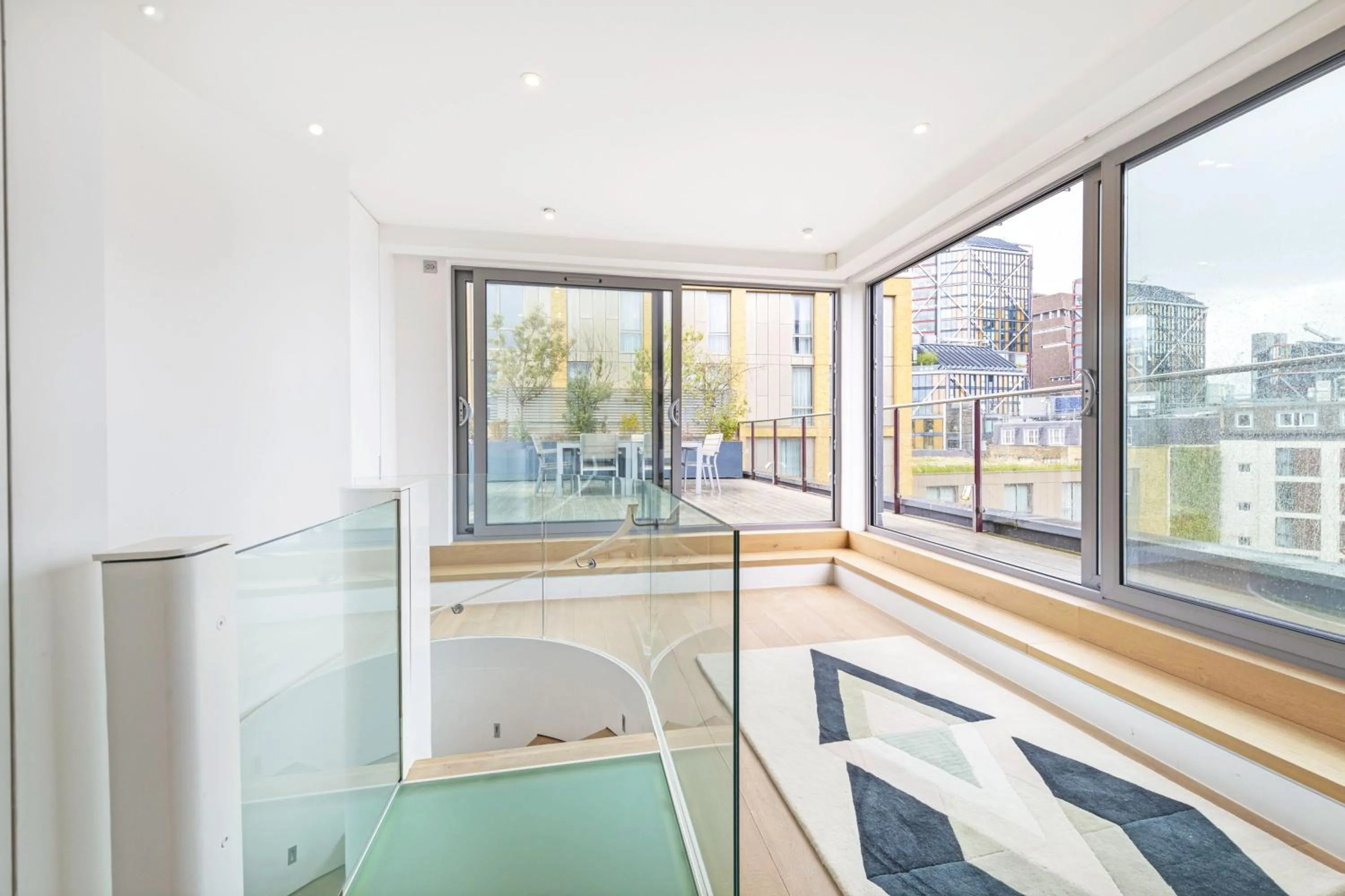 Balcony/Terrace in Accomodo London Waterloo - Luxury & Spacious Triplex Penthouse on Southbank