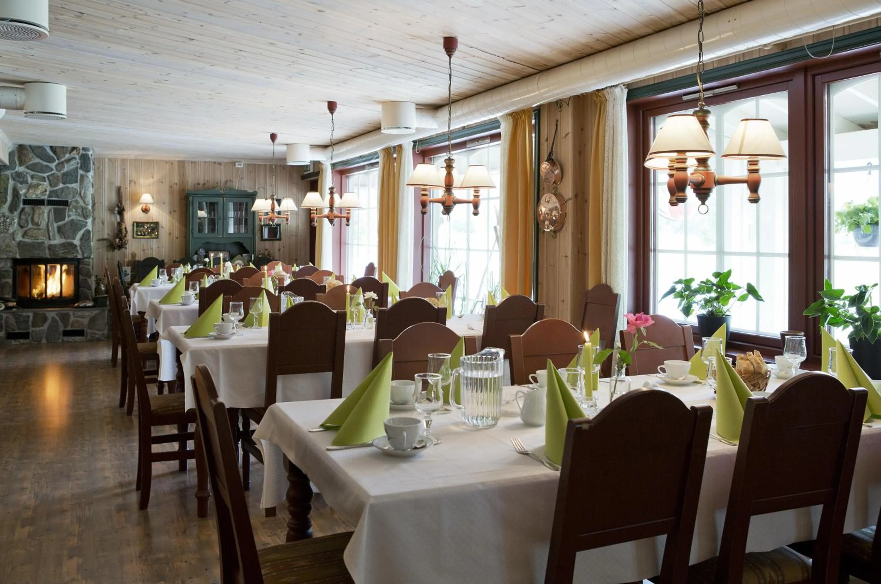 Restaurant/places to eat in Jordbærstova Feriehus