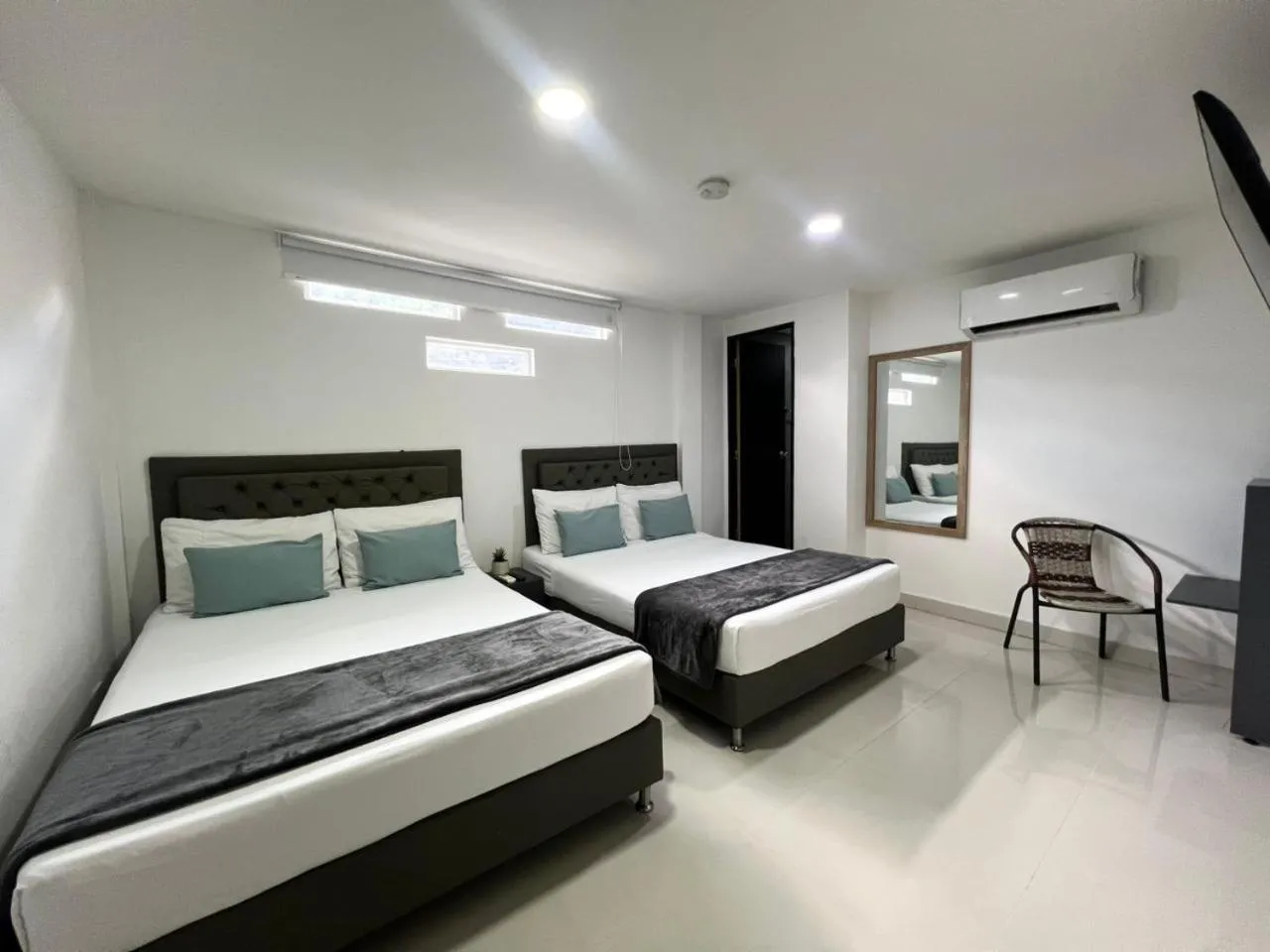 Deluxe Quadruple Room in Hotel 79 parque del poblado