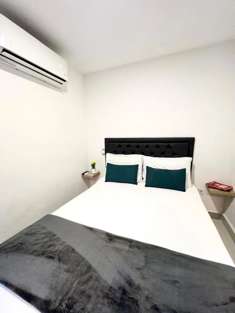 Standard Single Room - single occupancy in Hotel 79 parque del poblado