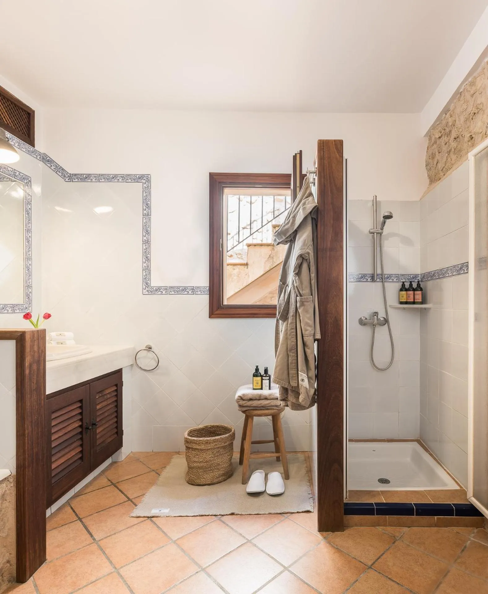 Shower in Ca'n Beneït