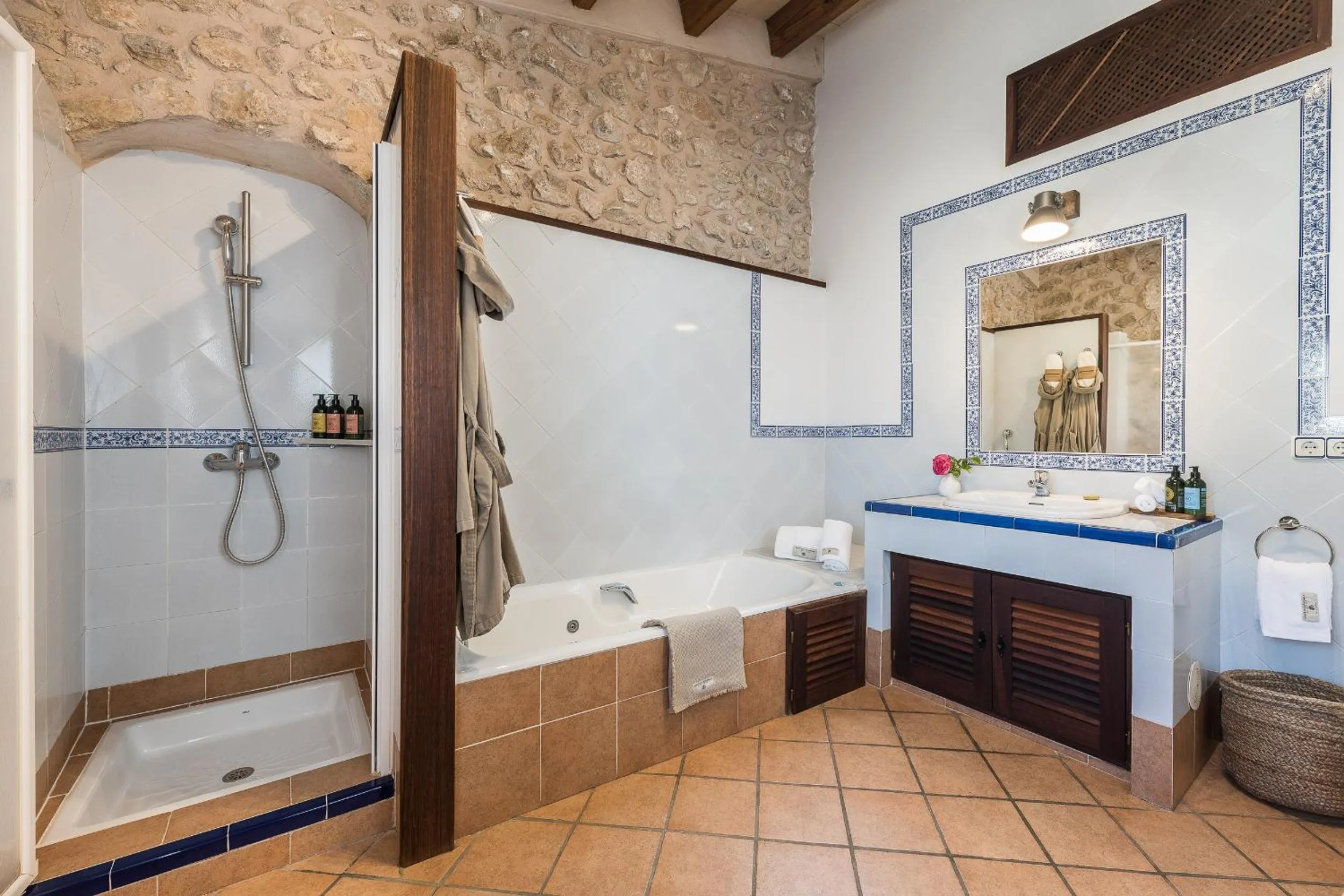 Bathroom in Ca'n Beneït