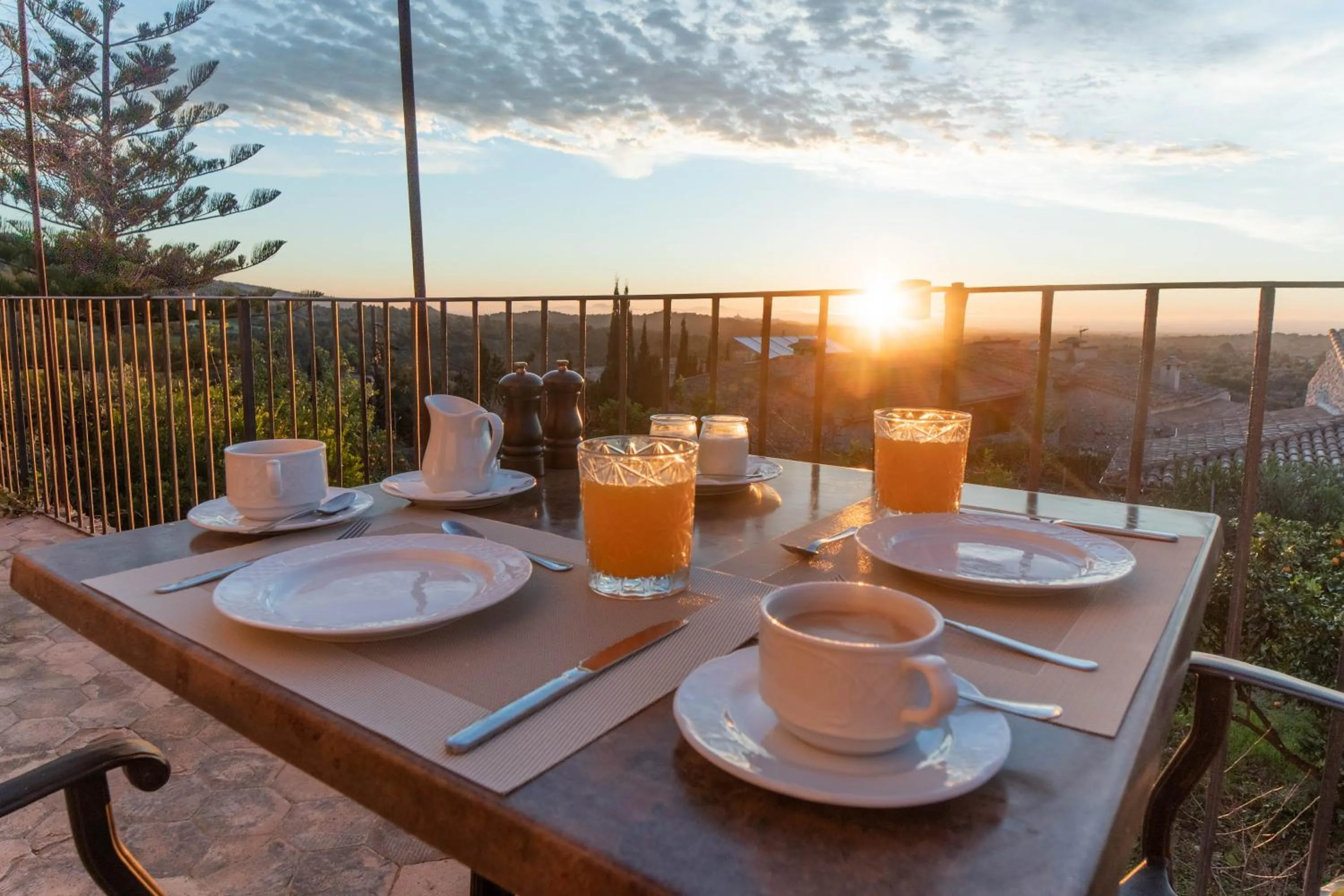 Breakfast in Ca'n Beneït