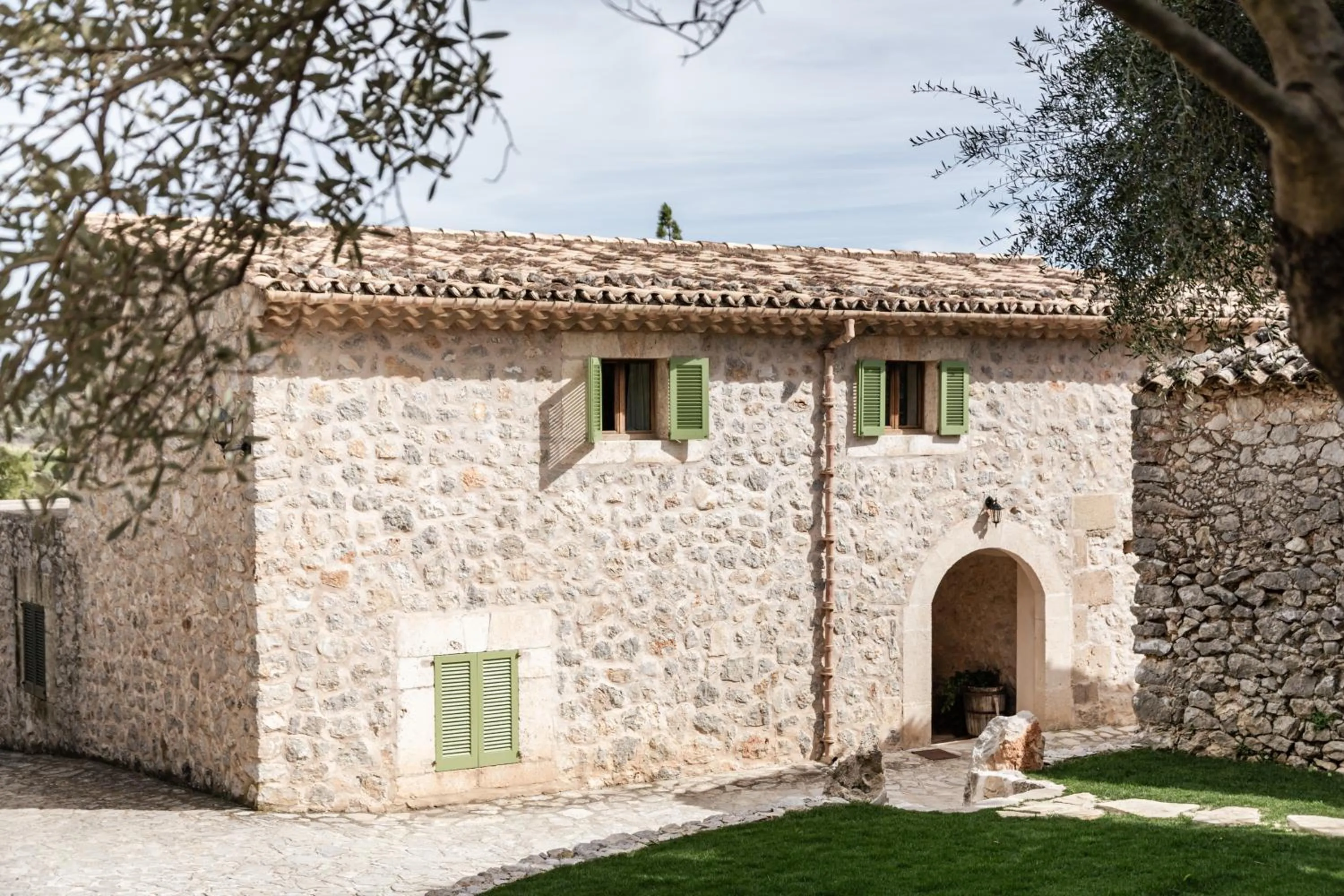 Property building in Ca'n Beneït