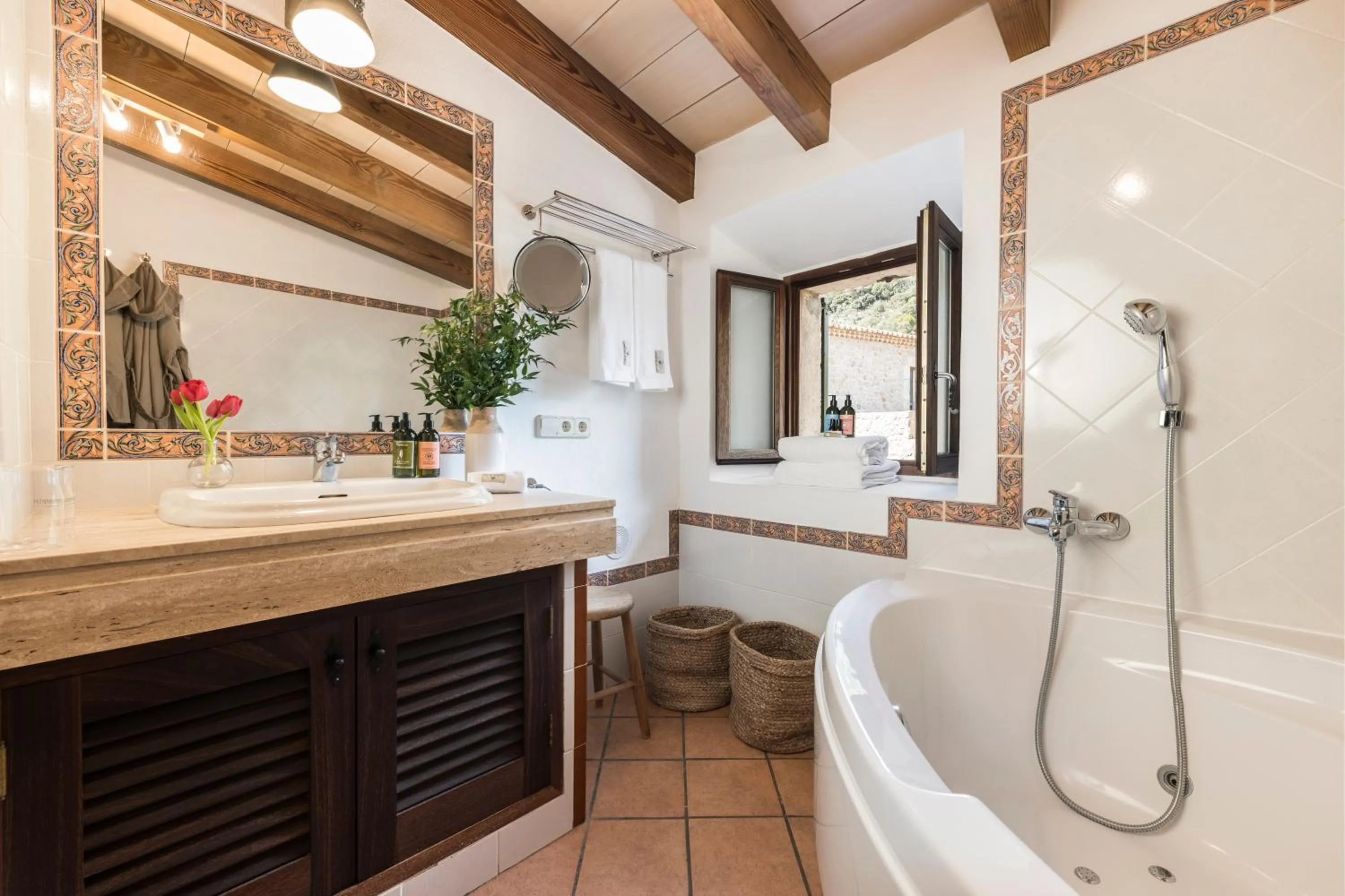 Bathroom in Ca'n Beneït