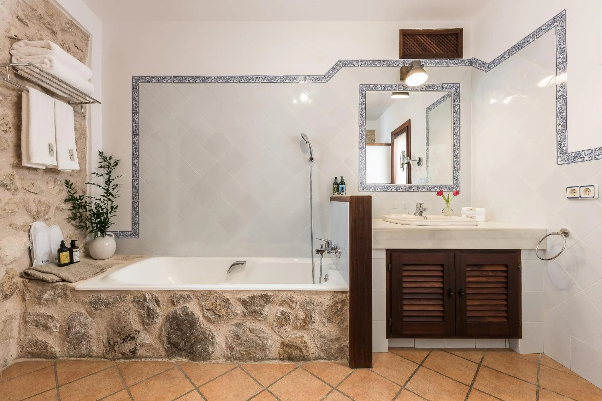 Toilet in Ca'n Beneït