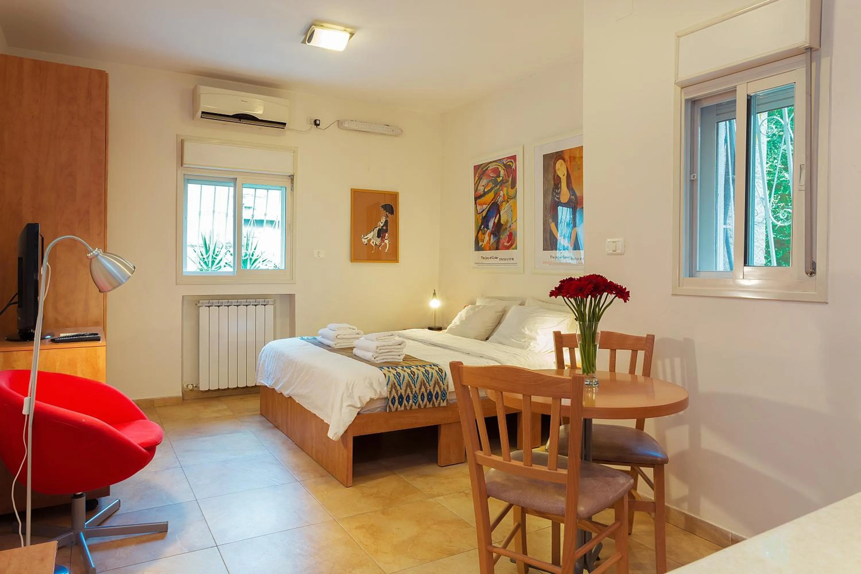 Other, Bed in Colony Suites- Hananya St.