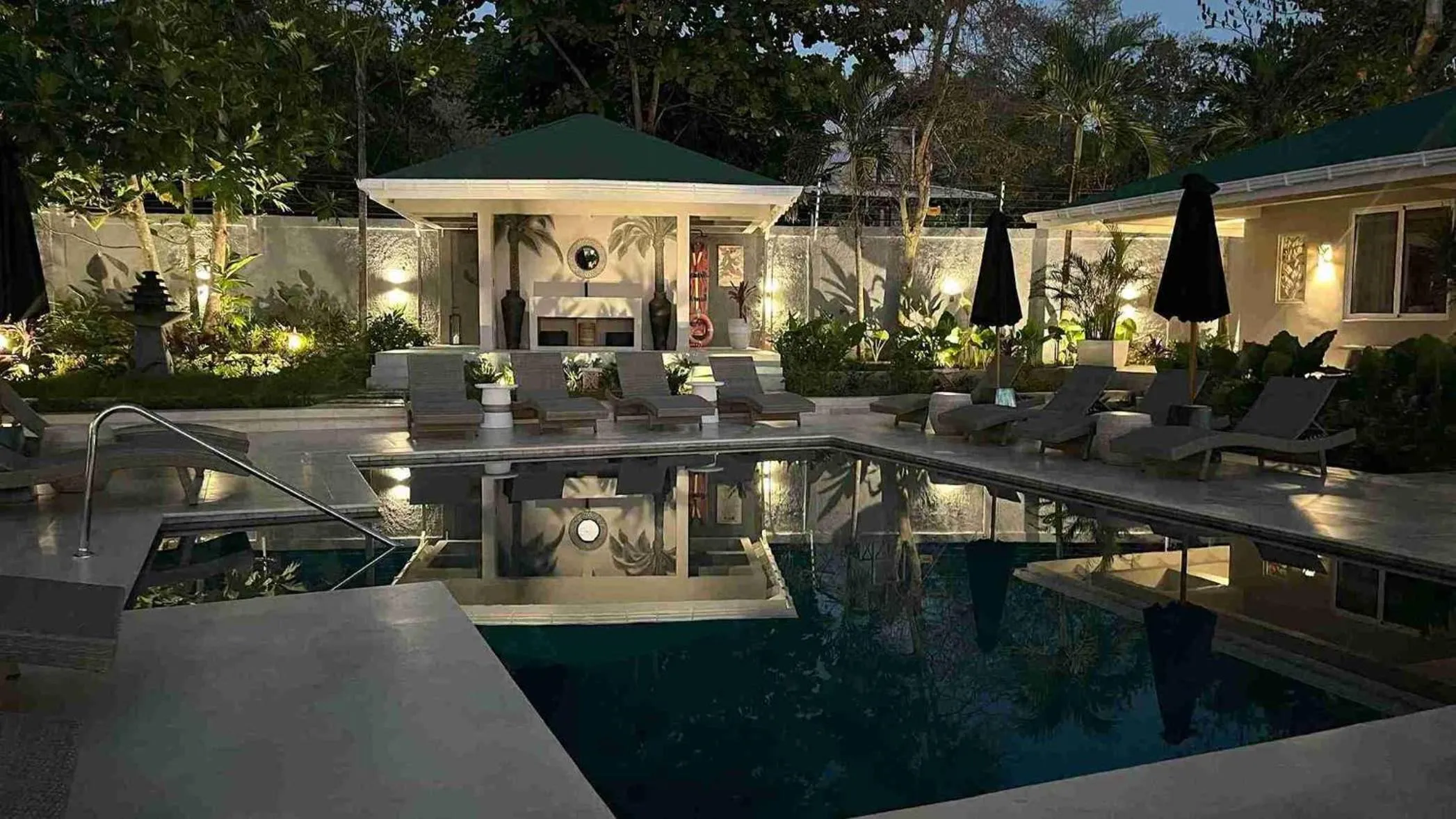 Swimming pool in The Providence Hotel Boutique - Adults Only