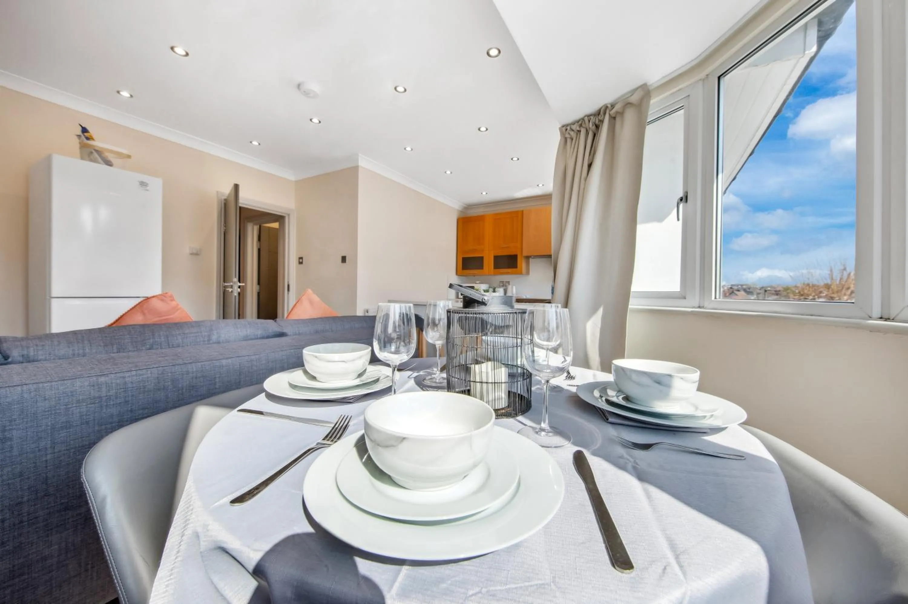 Stylish 4 Bed 2 Bath NW London