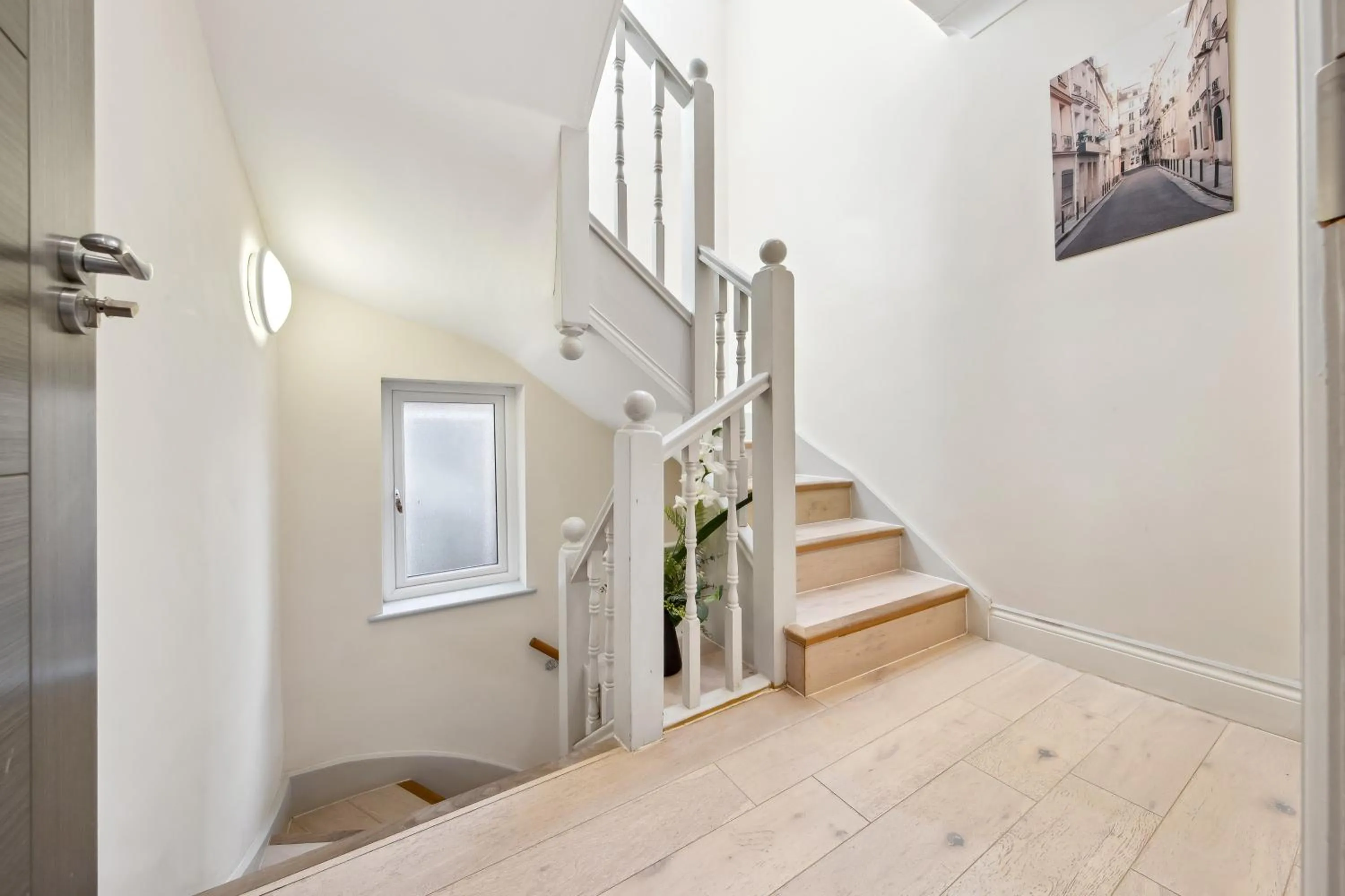 Stylish 4 Bed 2 Bath NW London