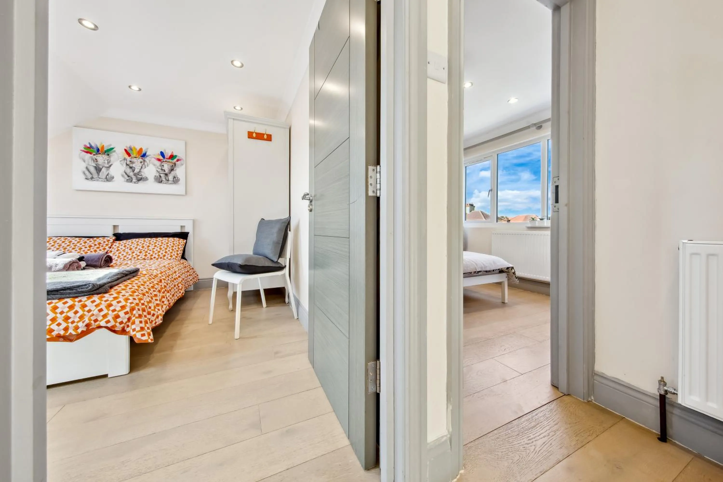 Bed in Stylish 4 Bed 2 Bath NW London
