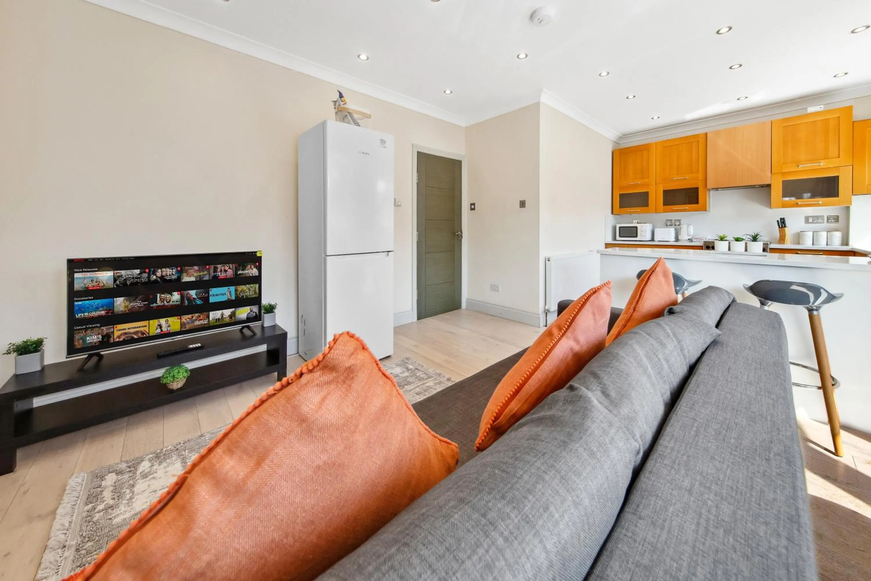 Stylish 4 Bed 2 Bath NW London