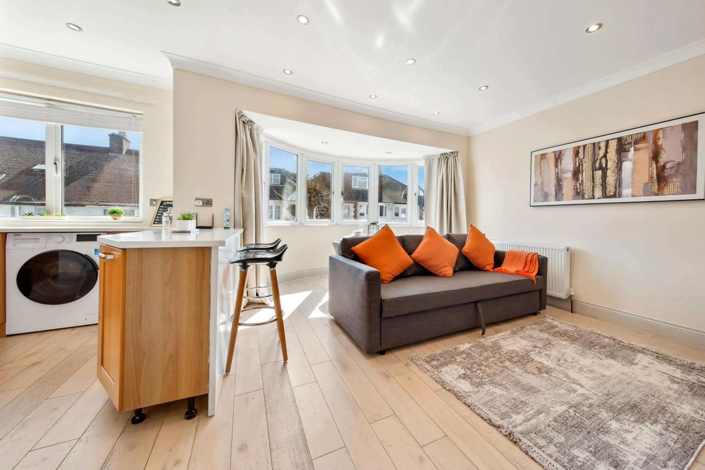 Stylish 4 Bed 2 Bath NW London