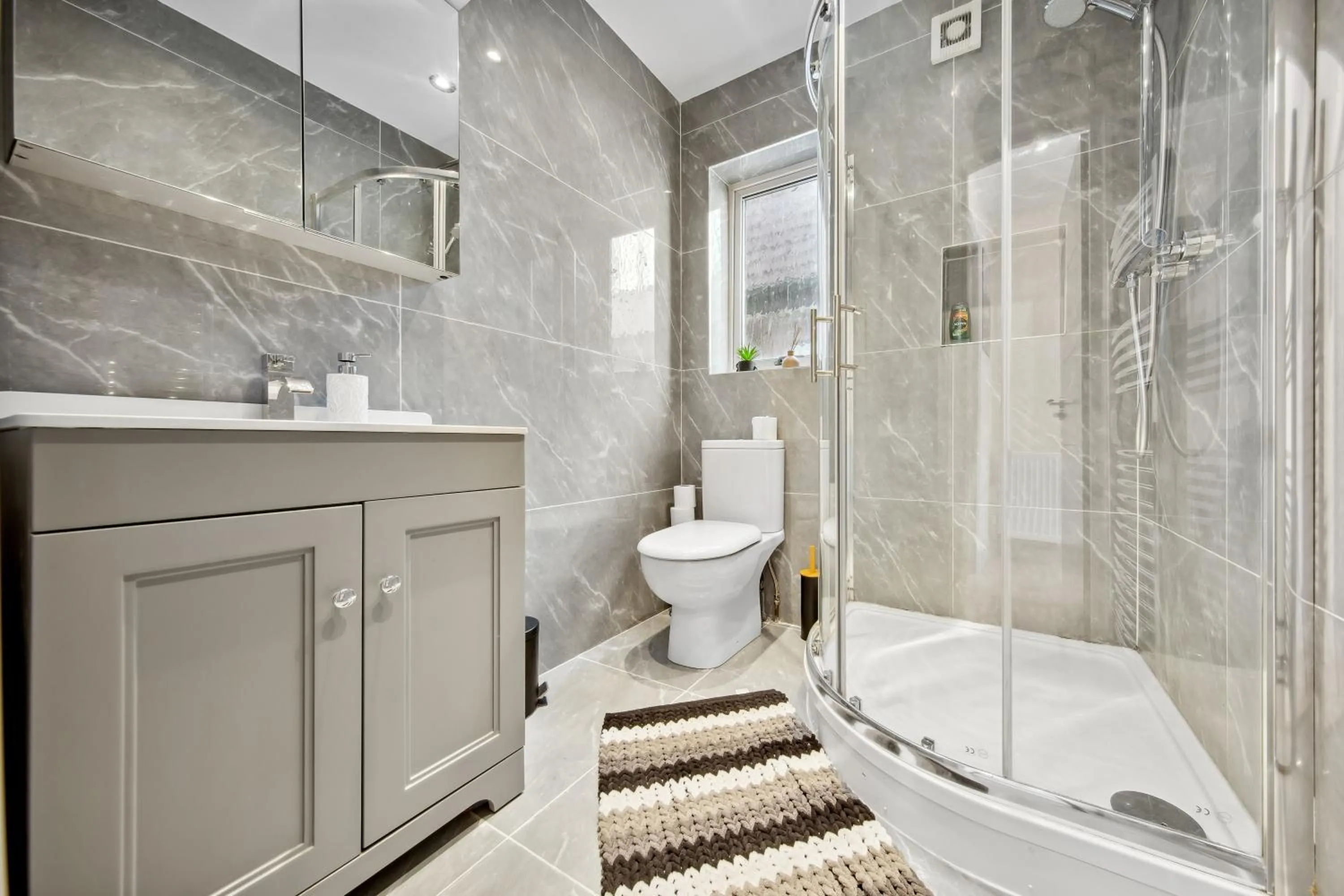 Stylish 4 Bed 2 Bath NW London