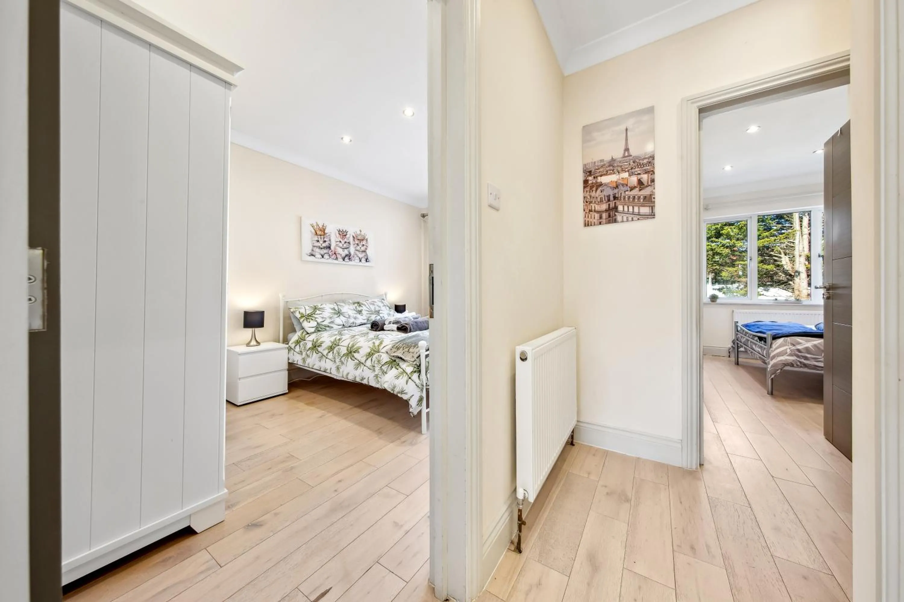 Bed in Stylish 4 Bed 2 Bath NW London