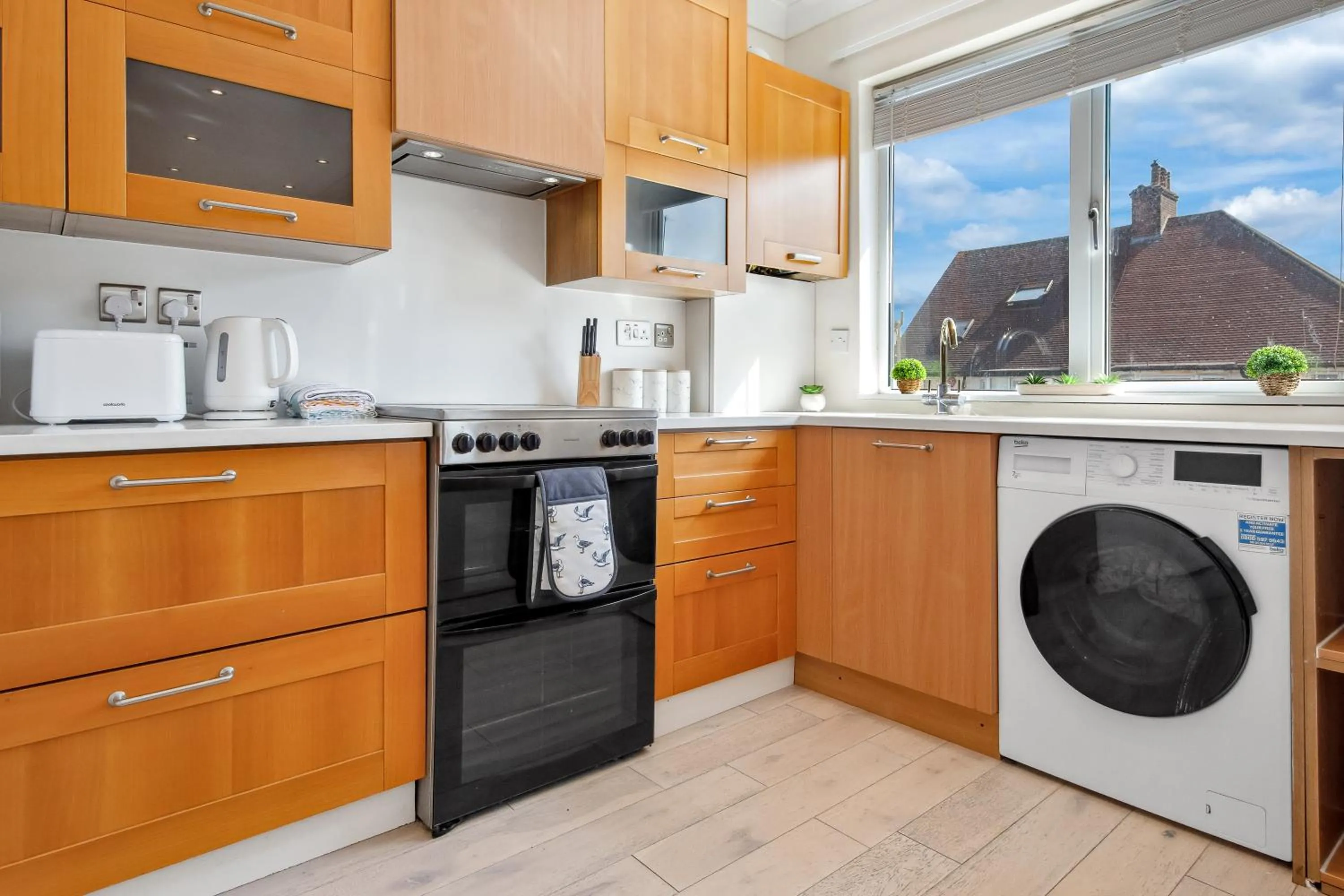 Stylish 4 Bed 2 Bath NW London