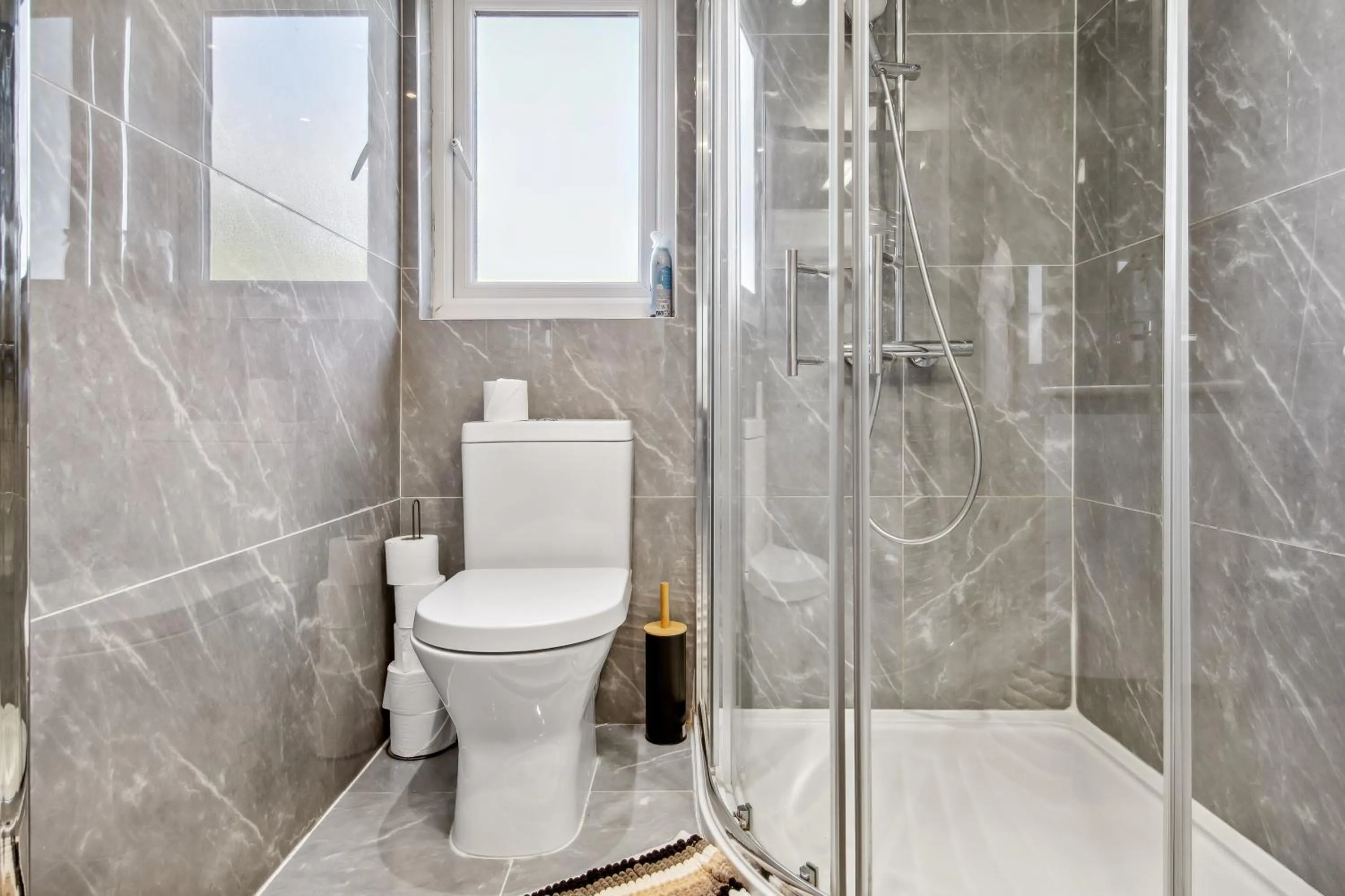 Stylish 4 Bed 2 Bath NW London