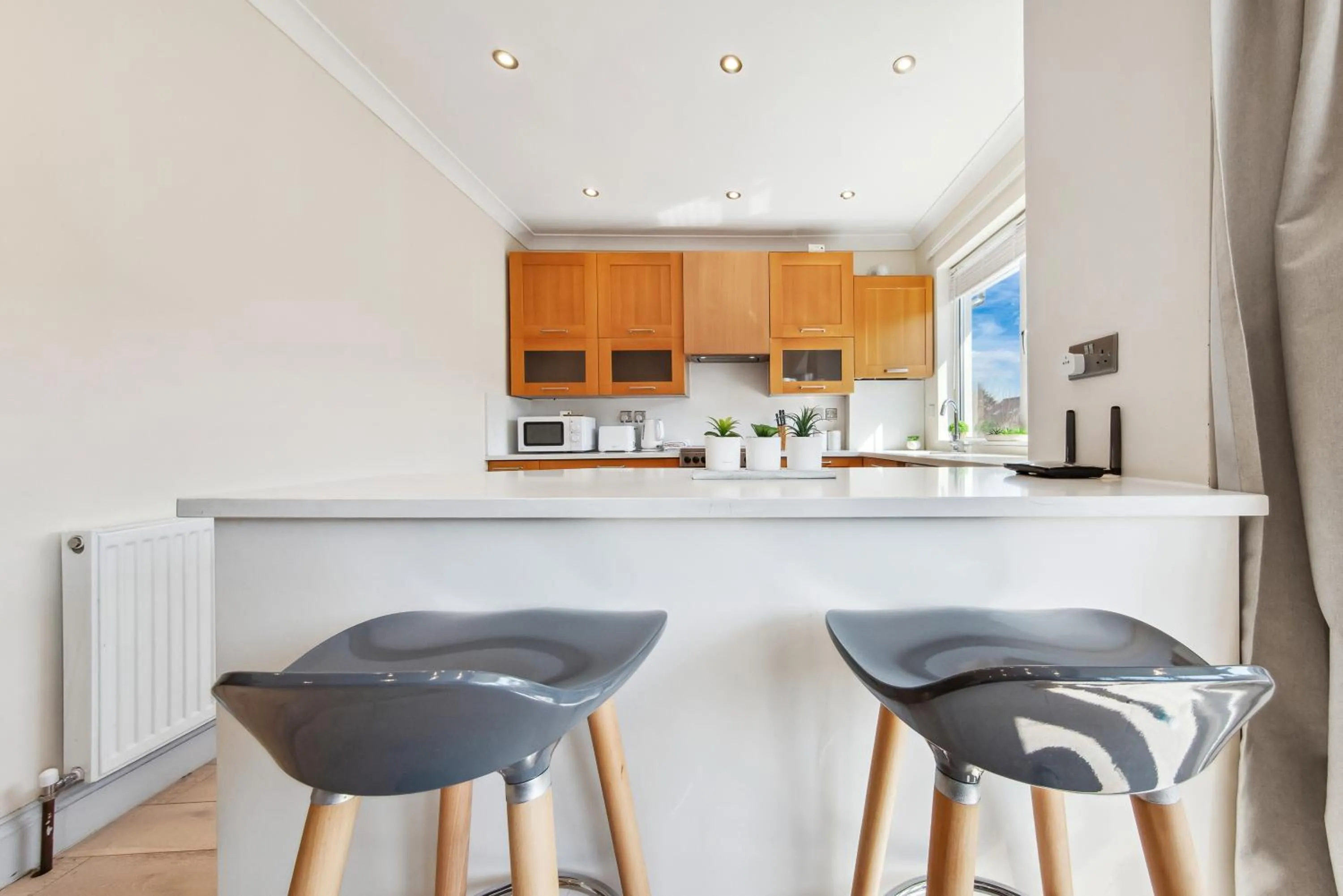 Stylish 4 Bed 2 Bath NW London