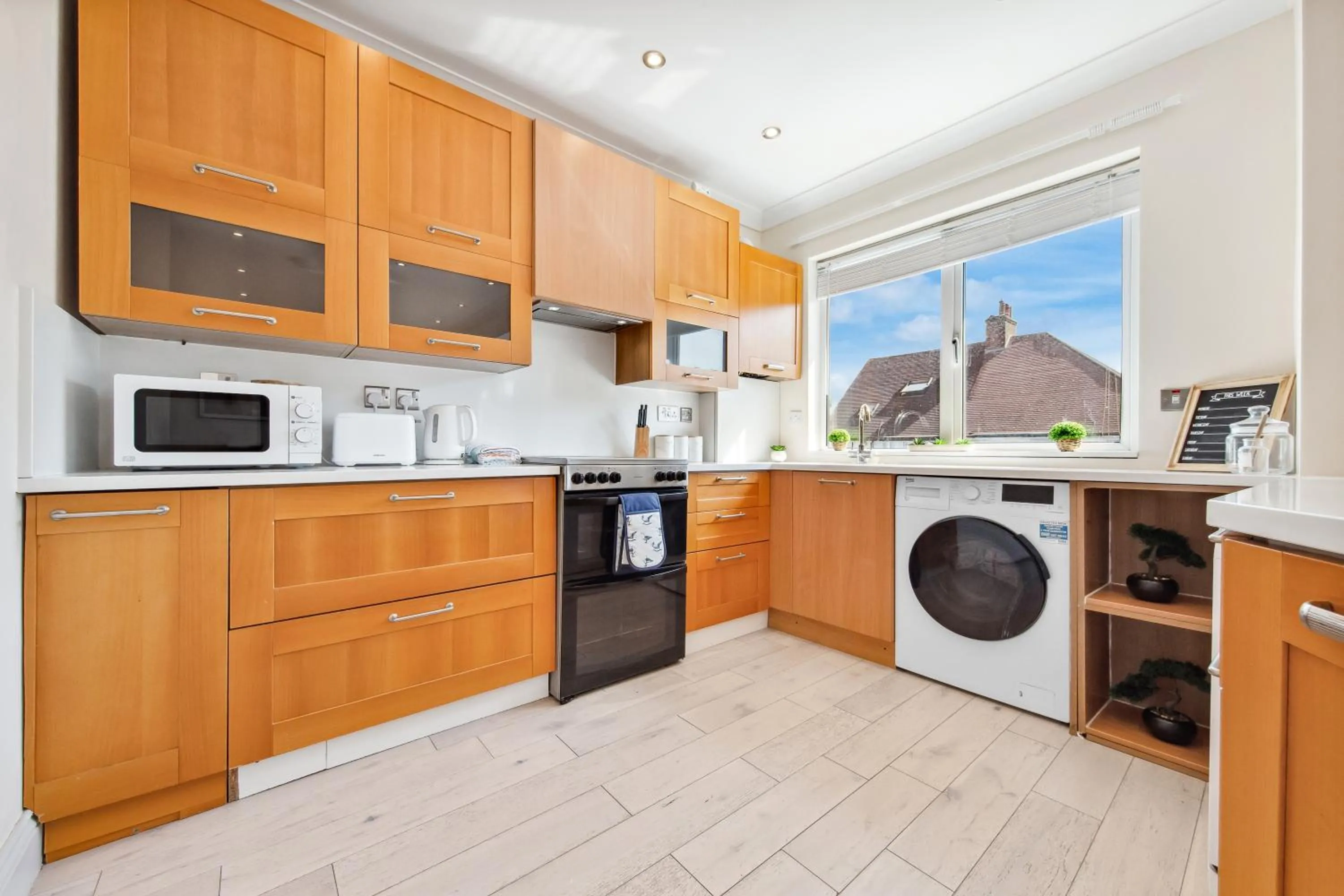 Stylish 4 Bed 2 Bath NW London