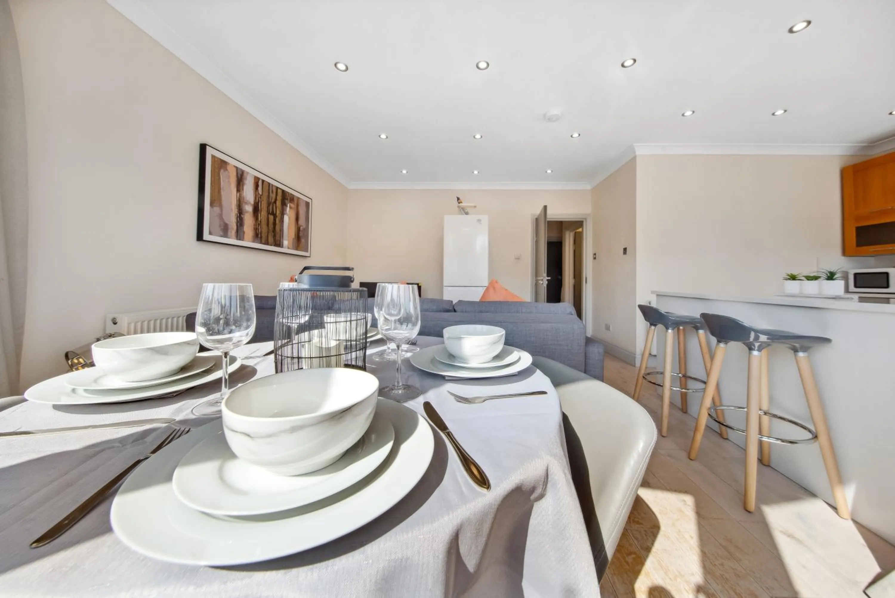 Stylish 4 Bed 2 Bath NW London