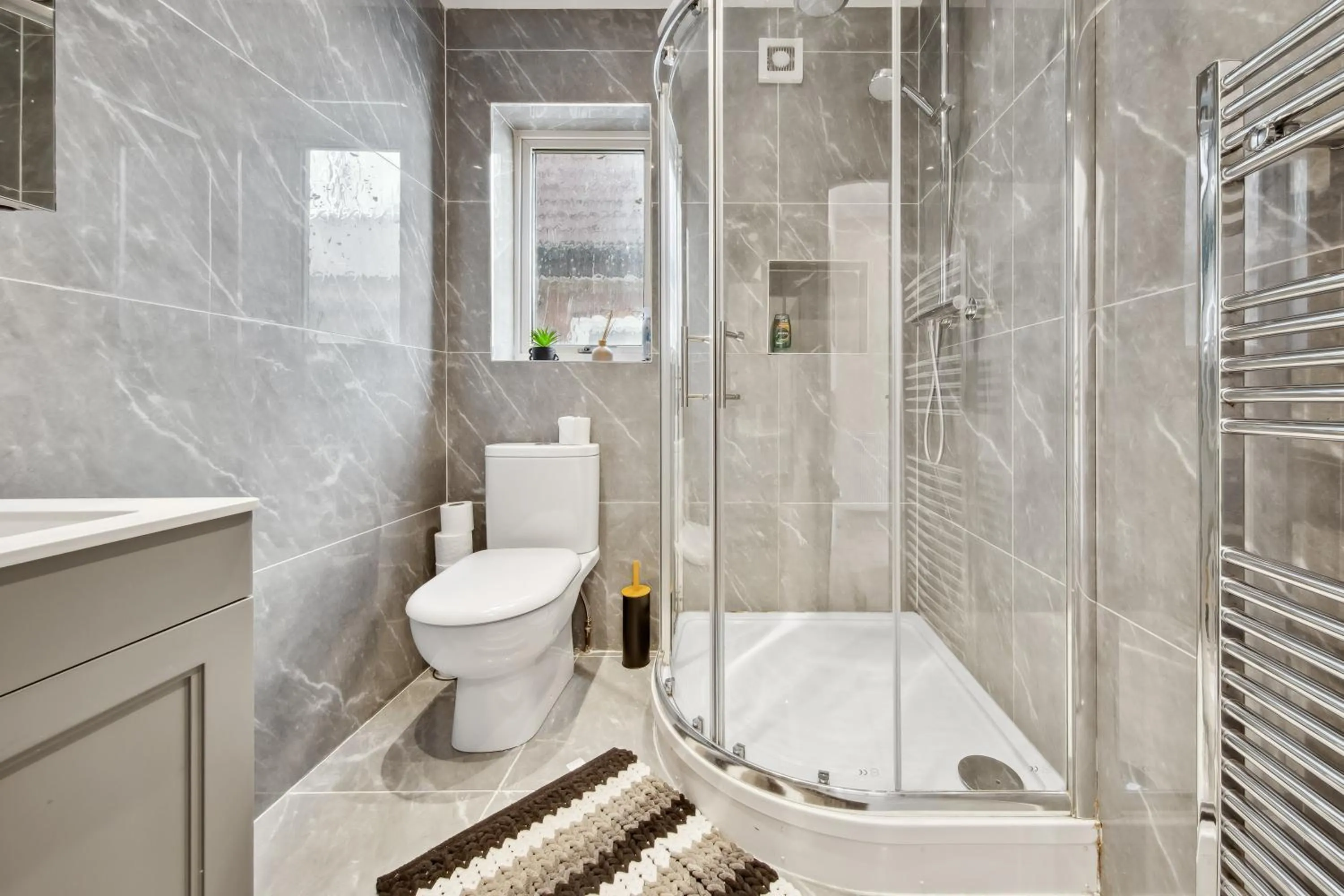 Stylish 4 Bed 2 Bath NW London