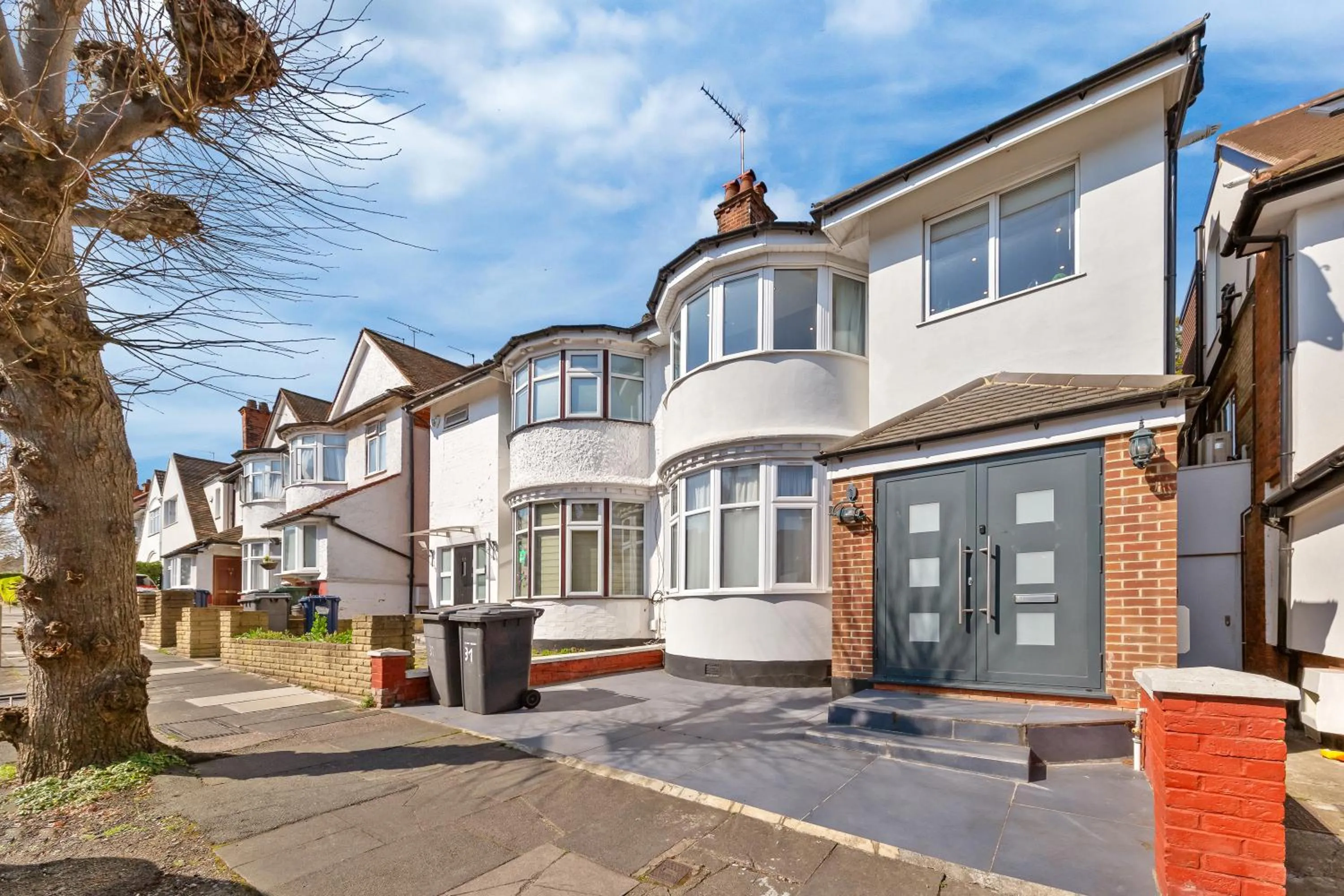 Stylish 4 Bed 2 Bath NW London