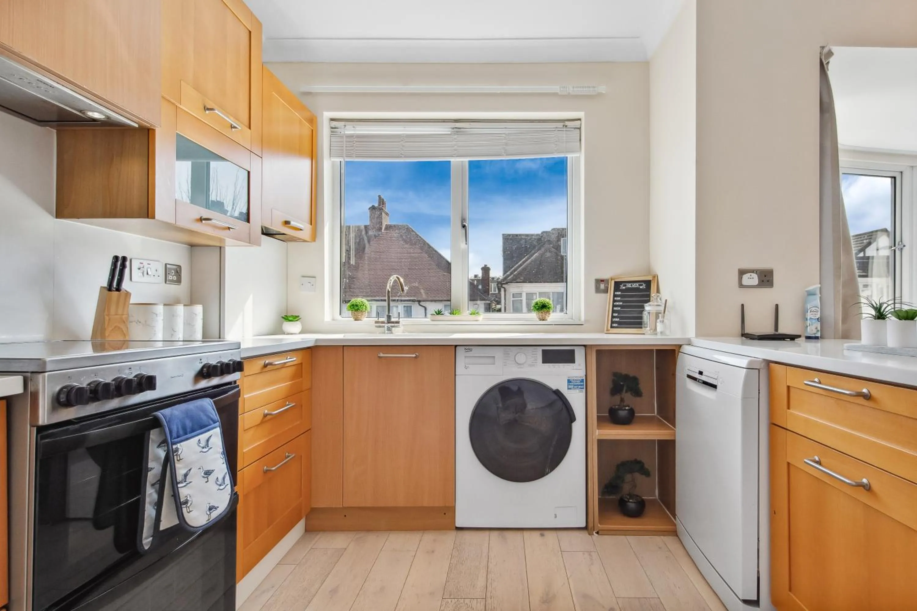 Stylish 4 Bed 2 Bath NW London
