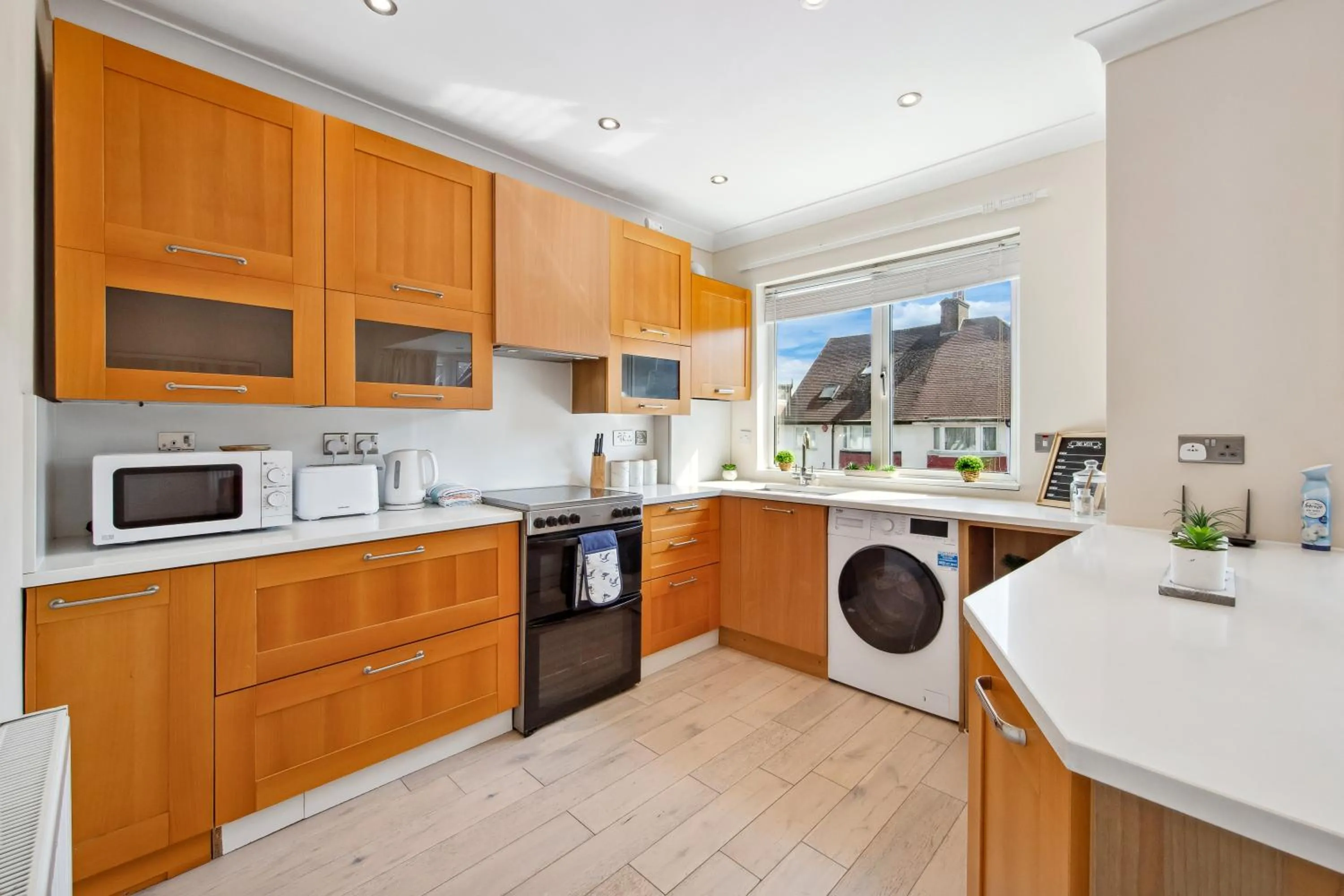 Stylish 4 Bed 2 Bath NW London
