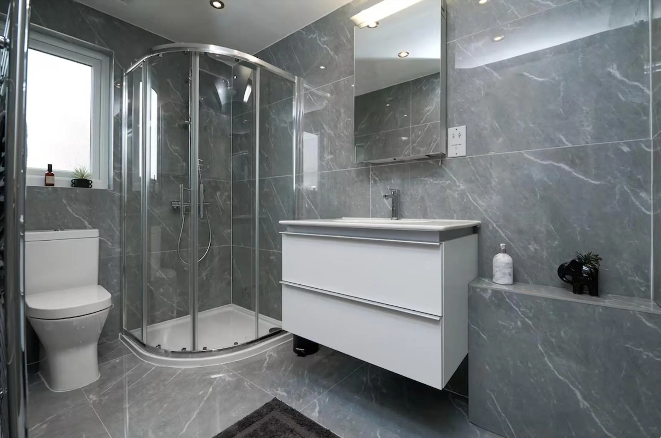 Stylish 4 Bed 2 Bath NW London
