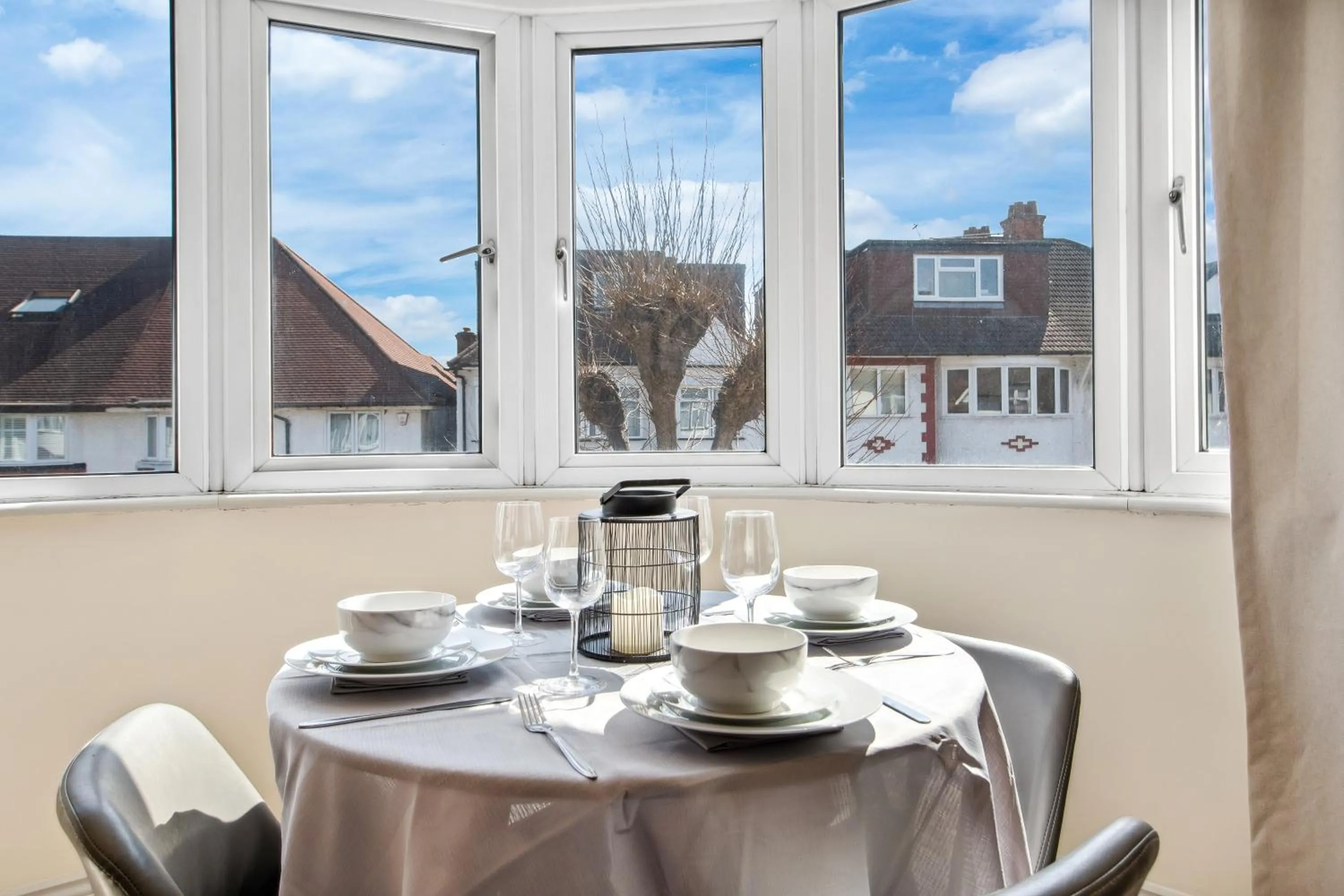 Stylish 4 Bed 2 Bath NW London