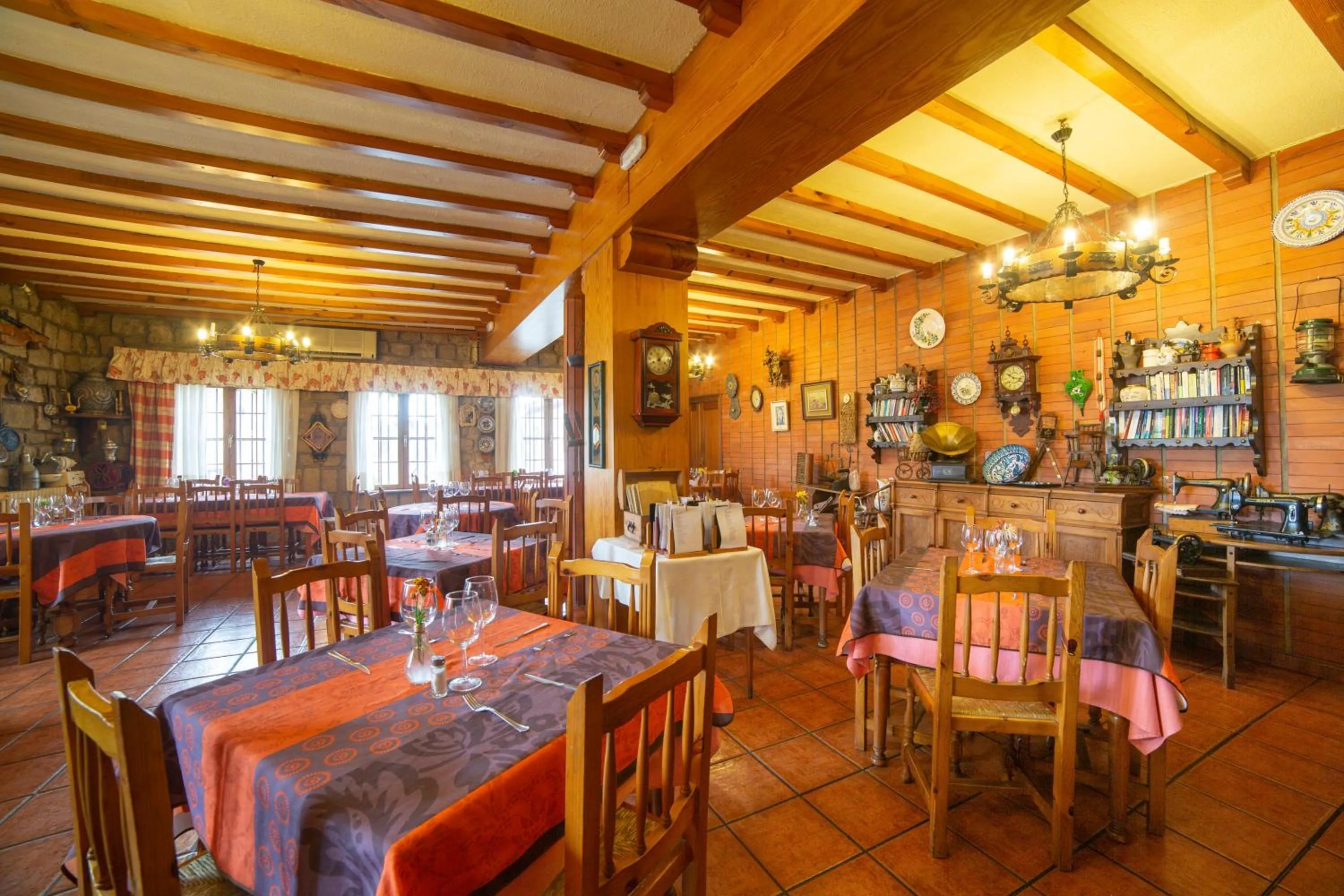 Restaurant/places to eat in Hotel Mavi