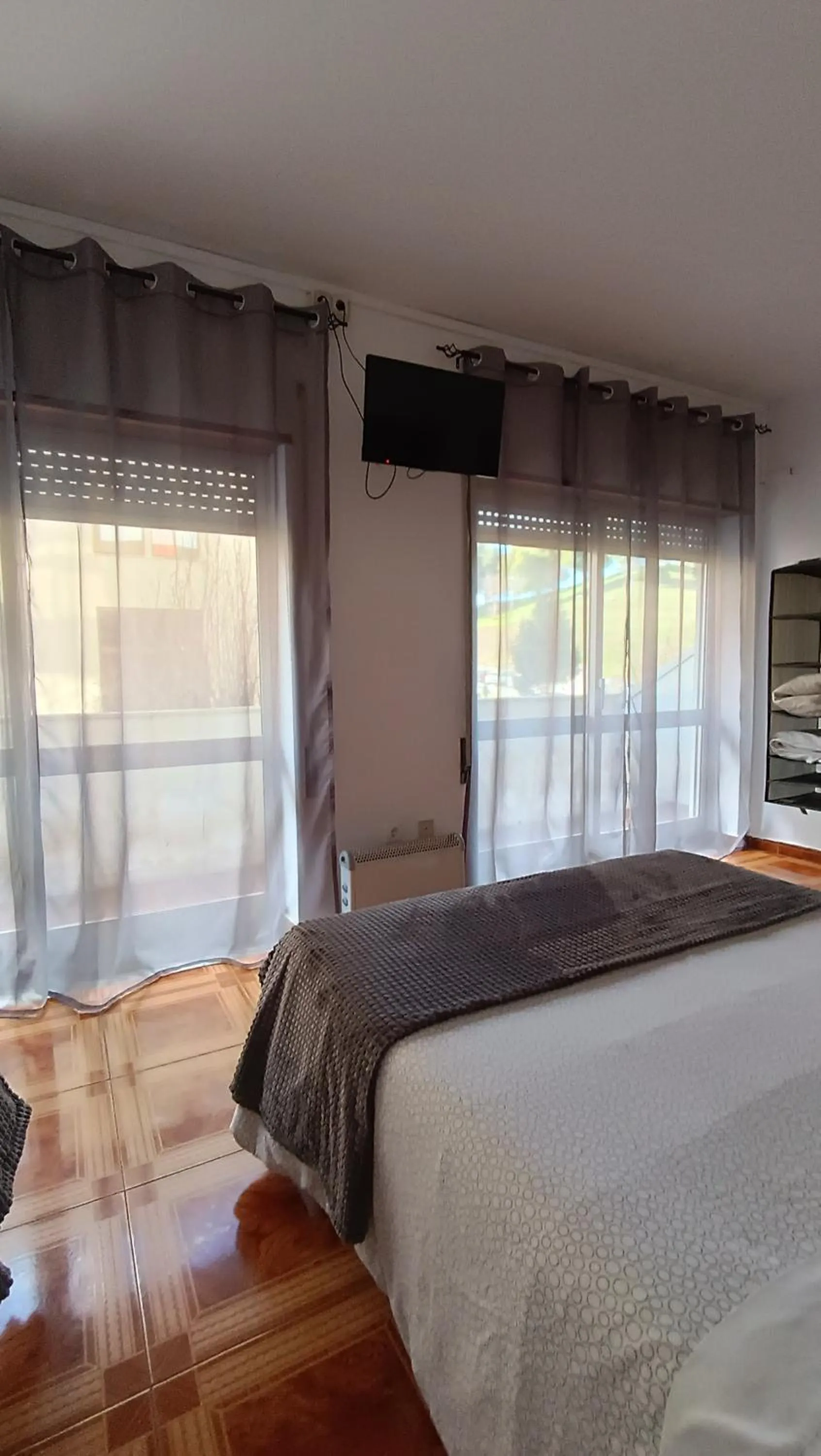 Bedroom, Bed in Residencial S. Gião