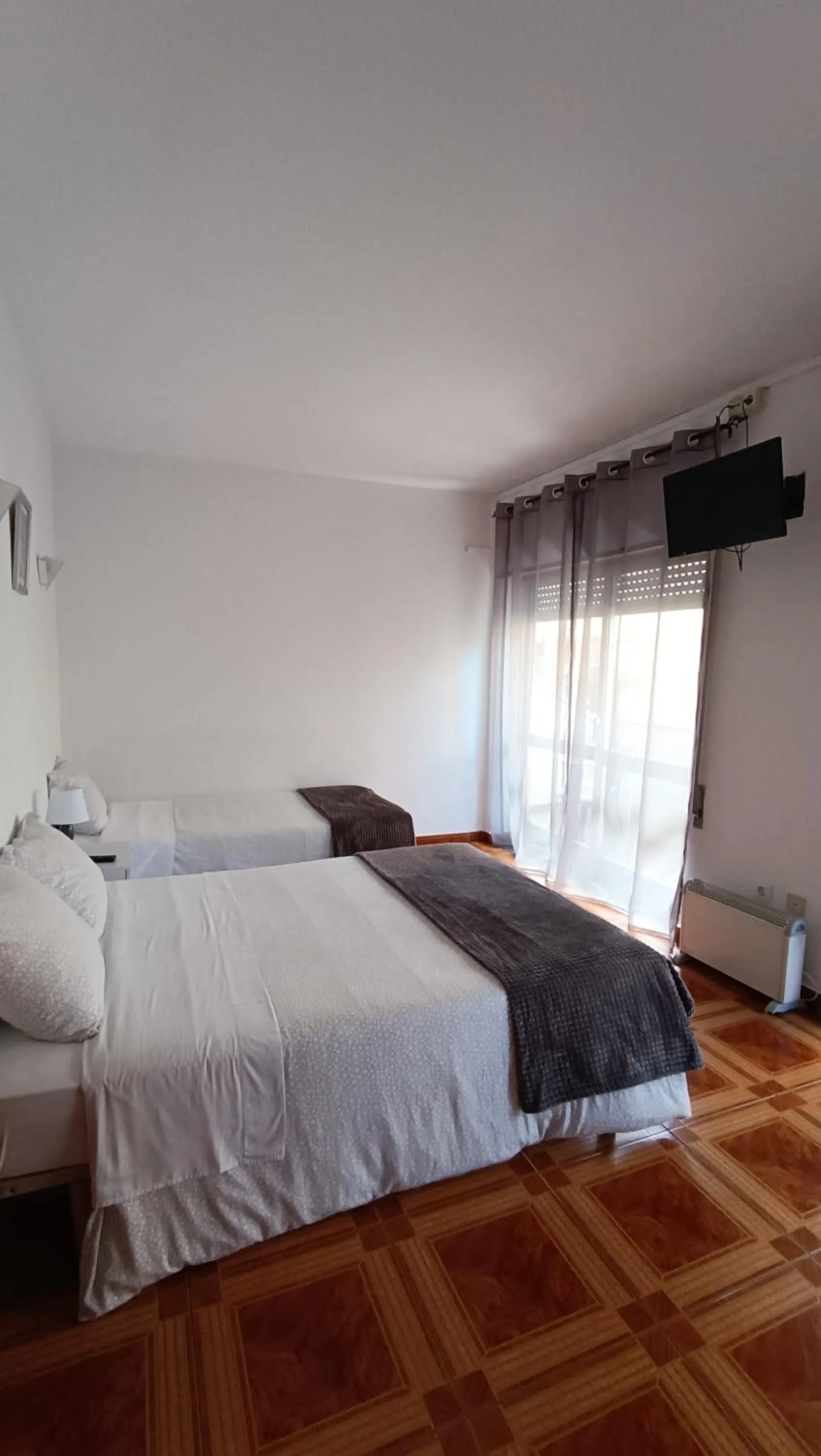 Bedroom, Bed in Residencial S. Gião