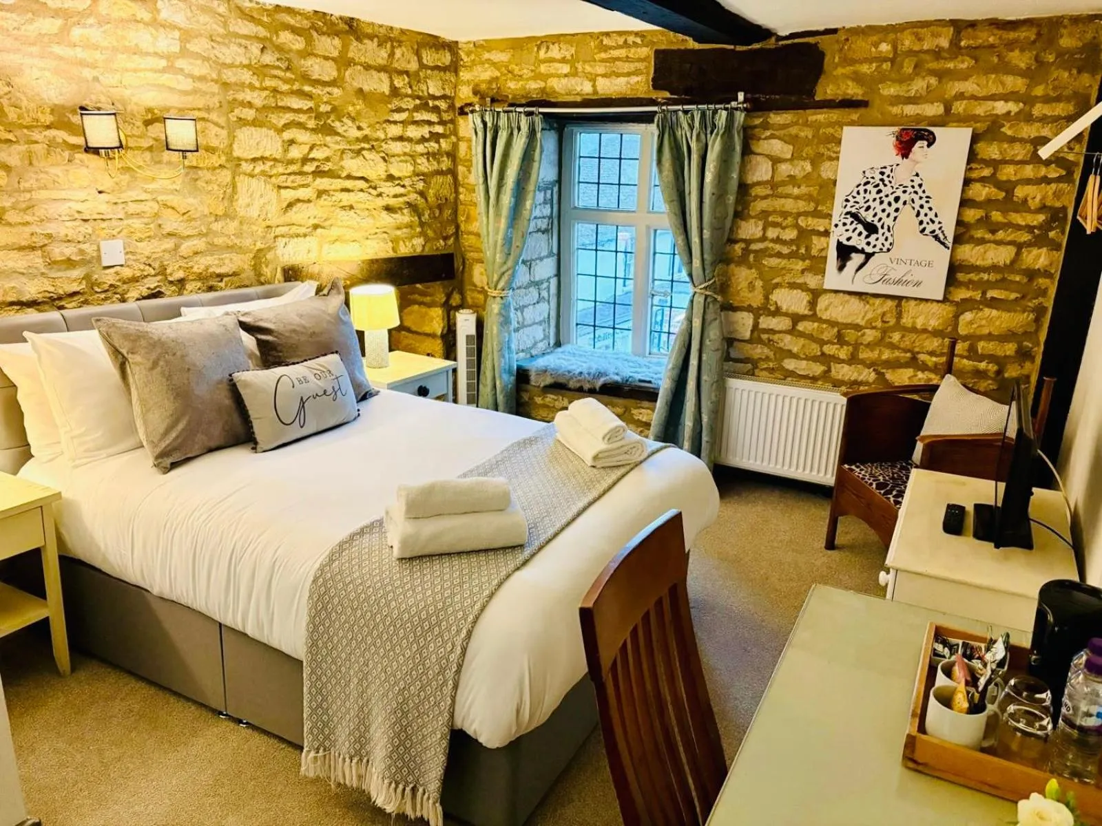 Bed in The Kings Arms Hotel