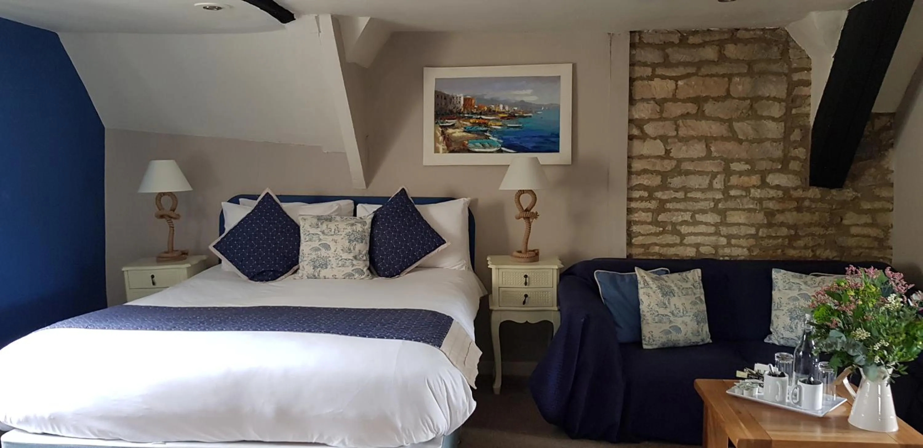 Bed in The Kings Arms Hotel