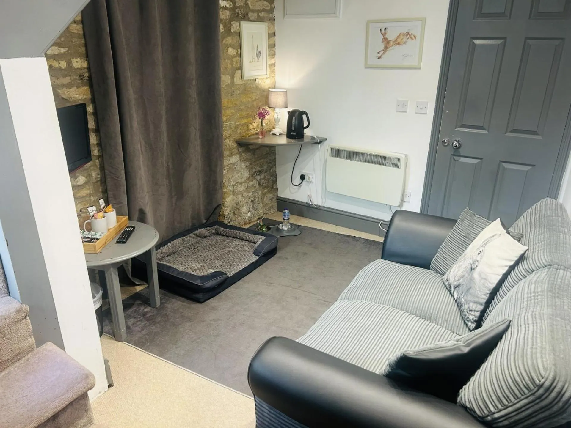 Living room in The Kings Arms Hotel