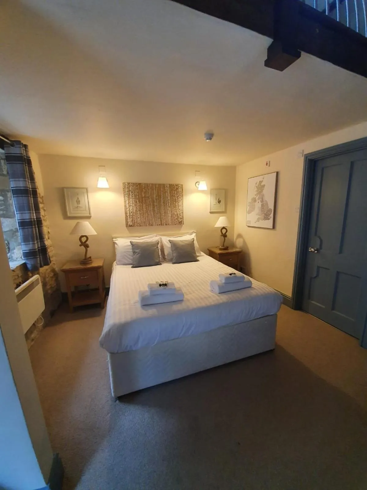 Bed in The Kings Arms Hotel