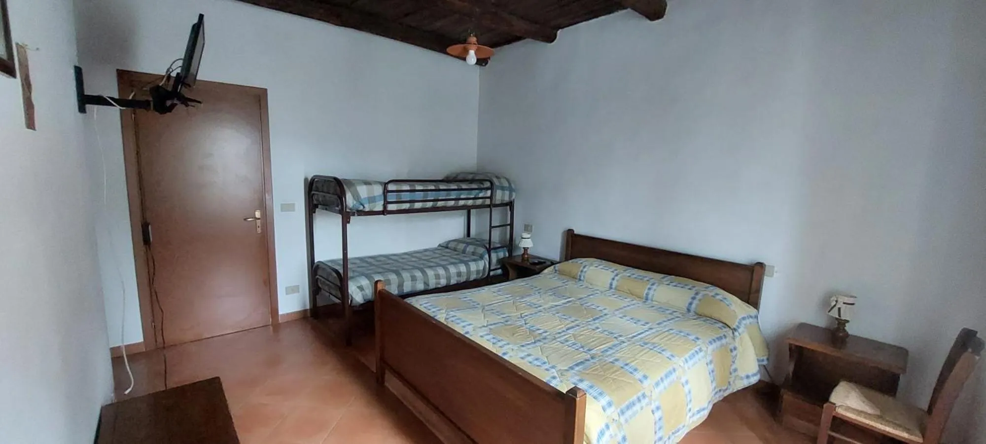 Property building, Bed in Agriturismo Macchiapiede