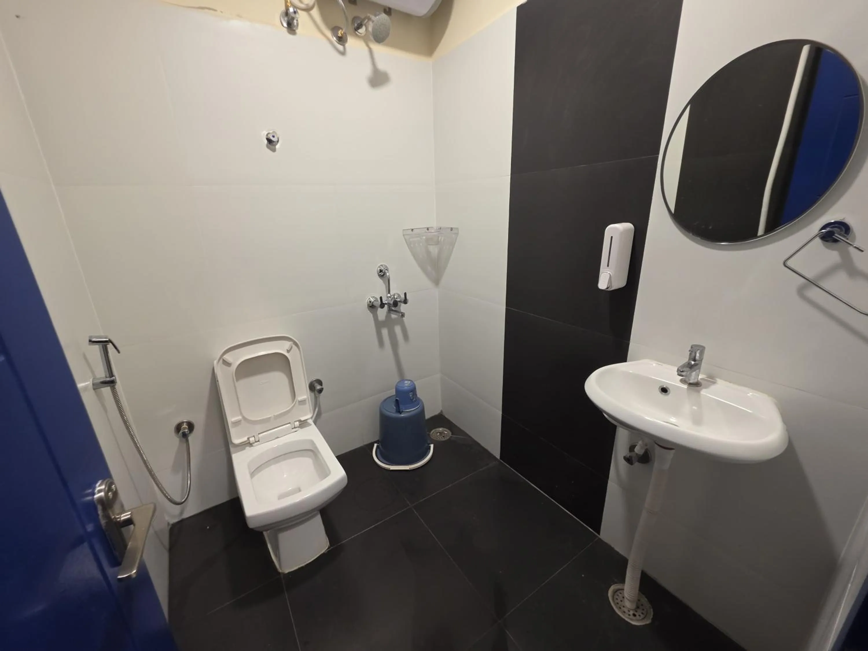 HosteLife Brookfield By De Royale Hotels