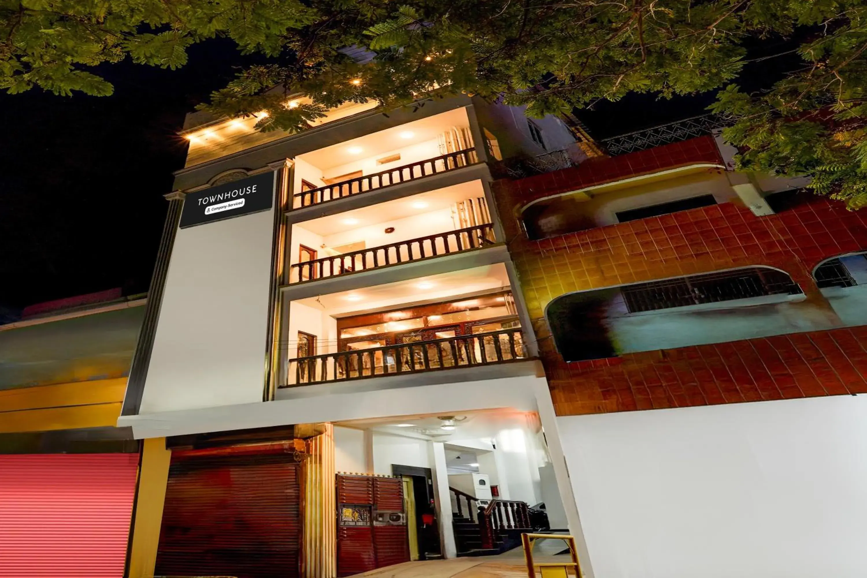 Facade/entrance in Super Townhouse White Town Rock Beach Formerly Prakasam Residency Facade/entrance in Super Townhouse White Town Rock Beach Formerly Prakasam Residency