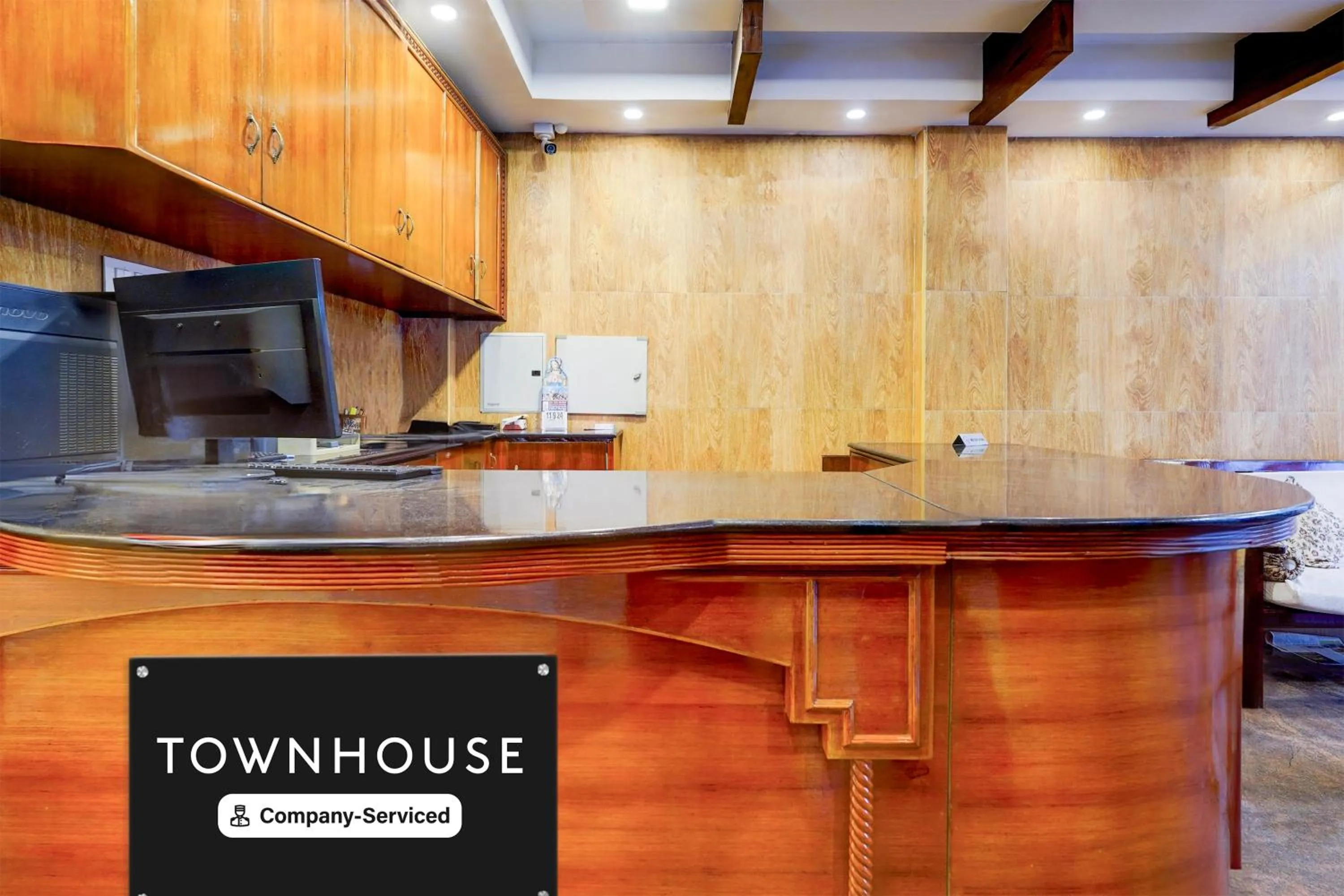 Lobby or reception in Super Townhouse White Town Rock Beach Formerly Prakasam Residency