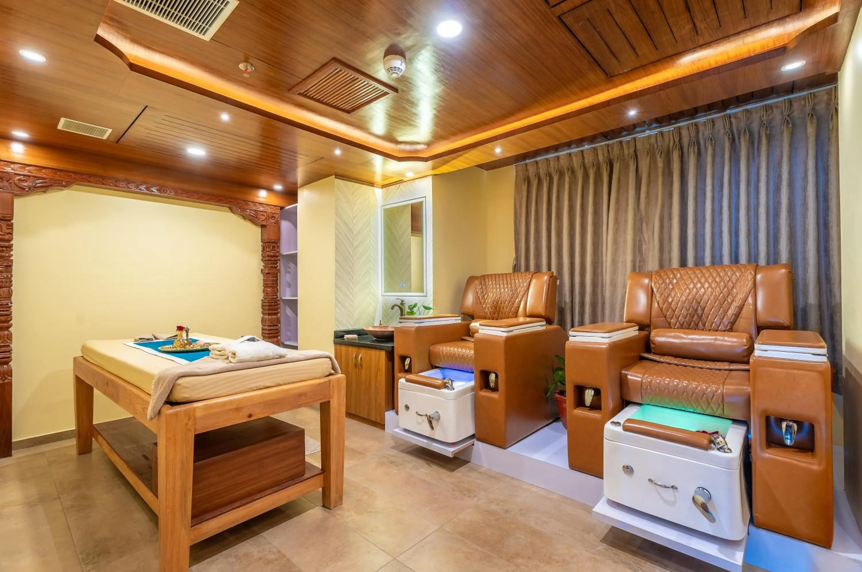 Massage in Aarya Hotel and Spa - Eternal Heritage