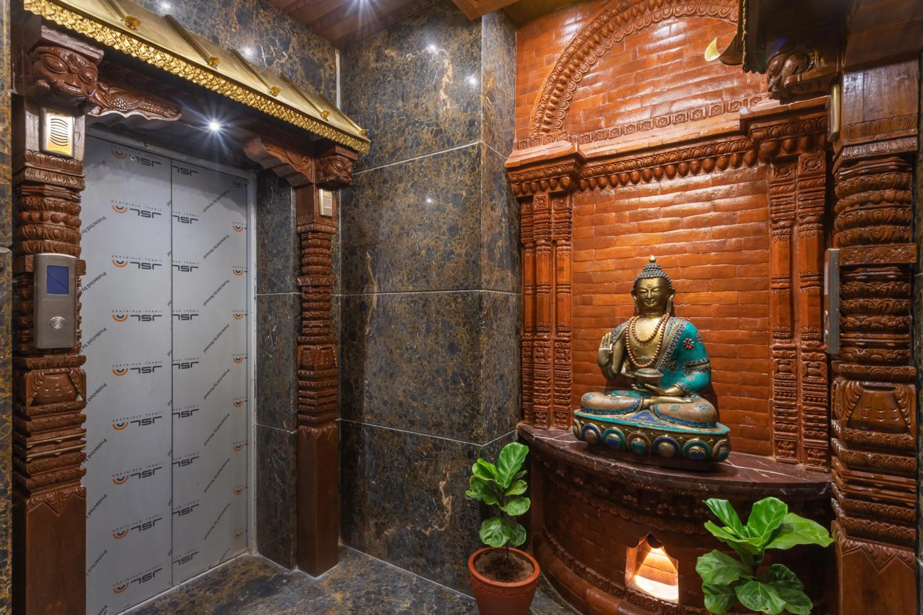 elevator in Aarya Hotel and Spa - Eternal Heritage