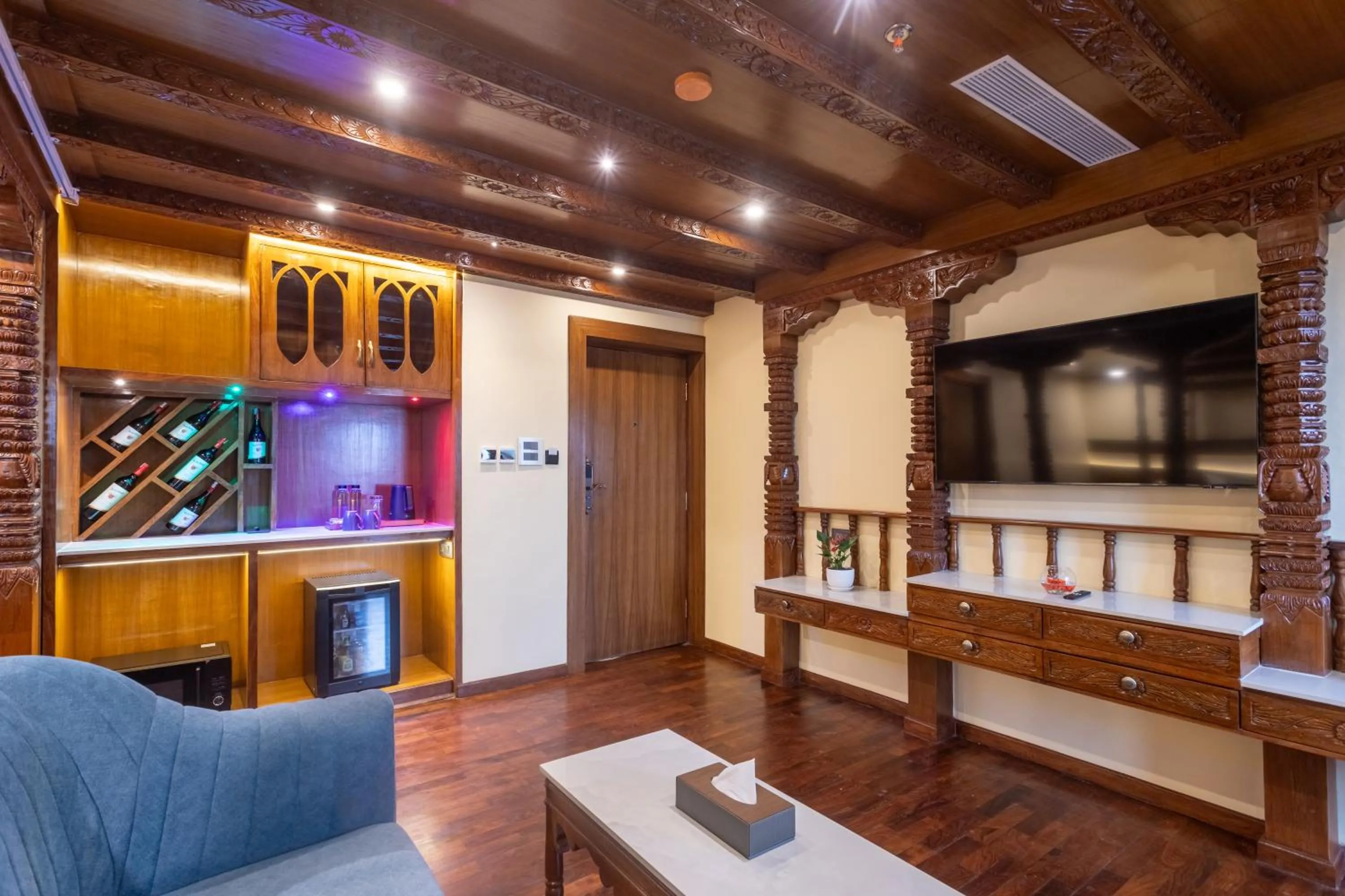 TV and multimedia in Aarya Hotel and Spa - Eternal Heritage