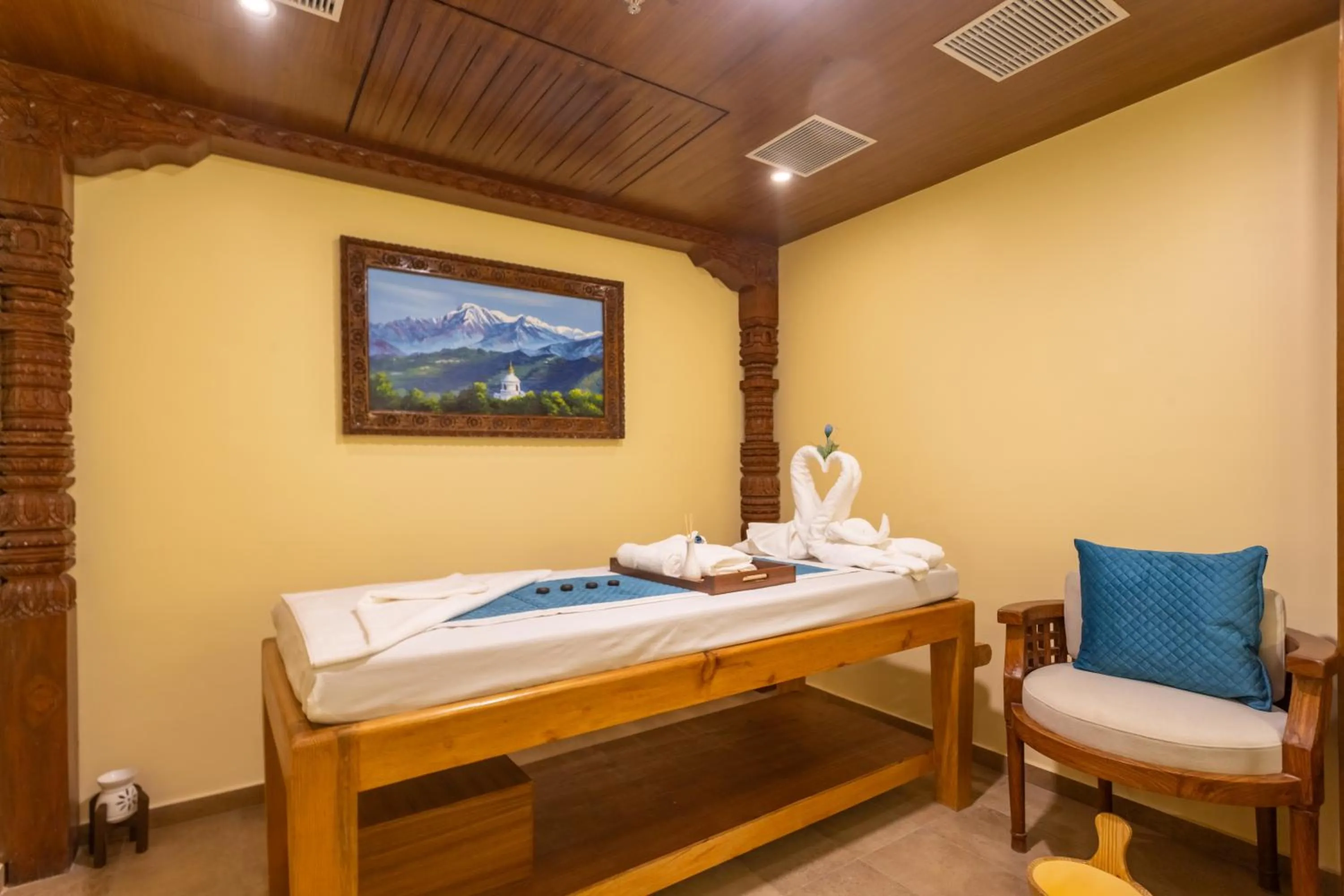 Massage, Bed in Aarya Hotel and Spa - Eternal Heritage