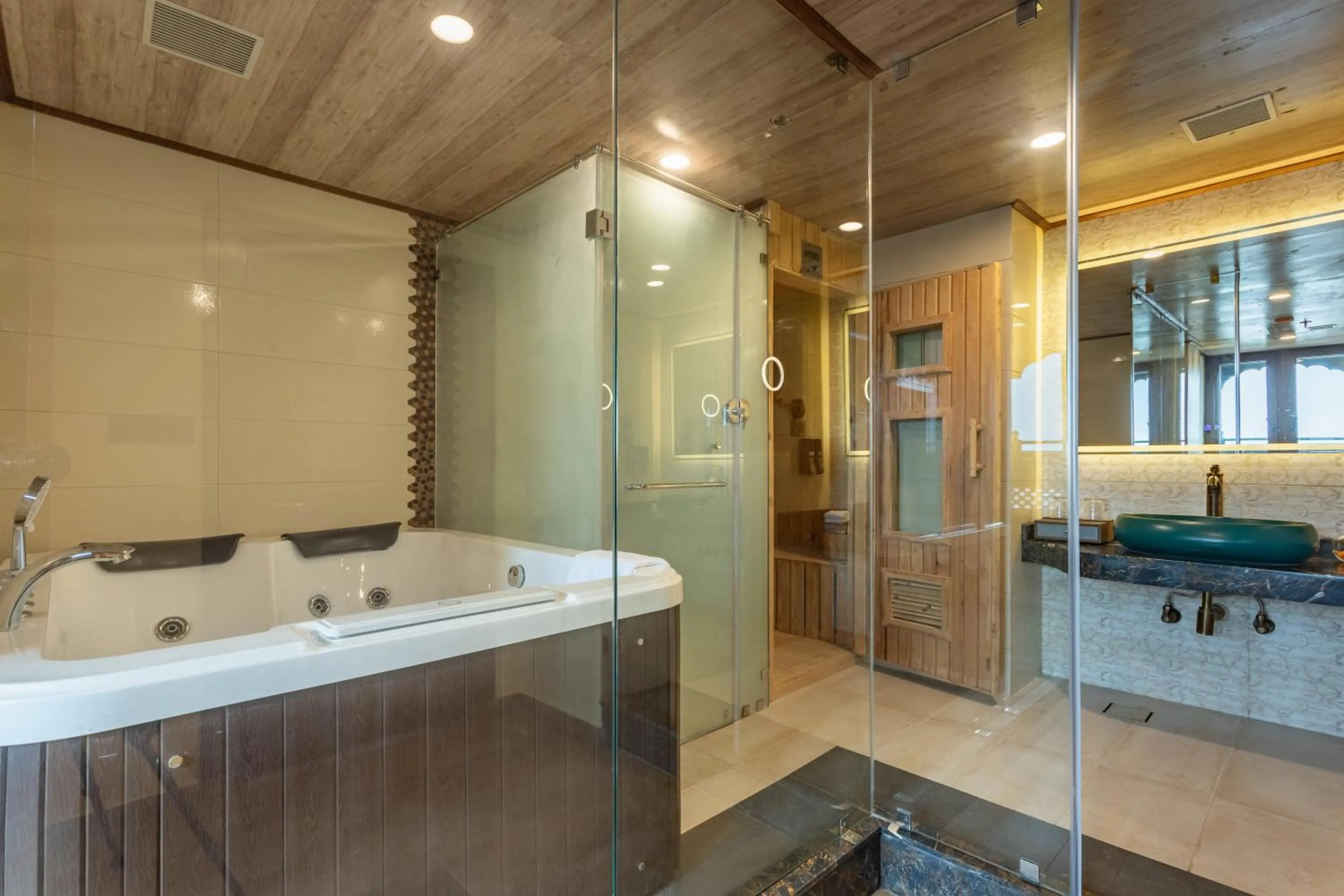 Shower in Aarya Hotel and Spa - Eternal Heritage