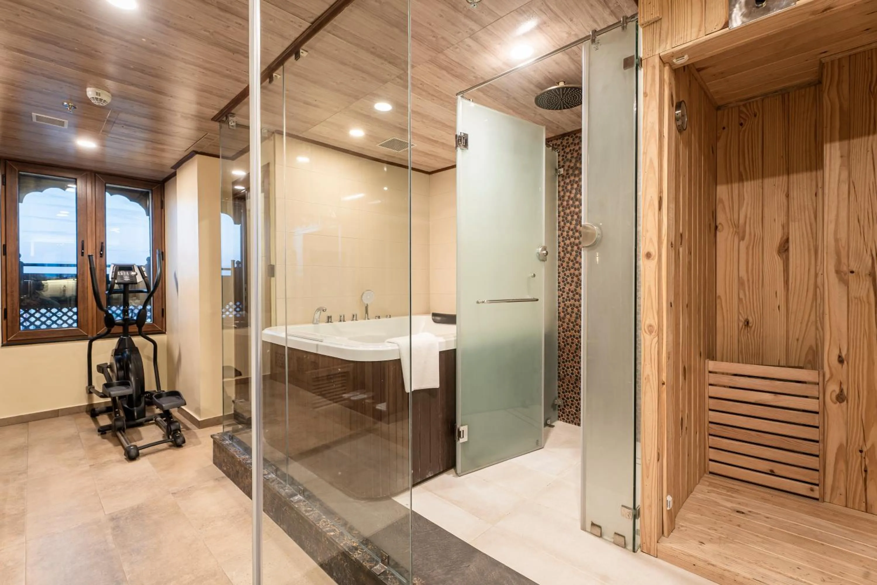 Hot Tub in Aarya Hotel and Spa - Eternal Heritage