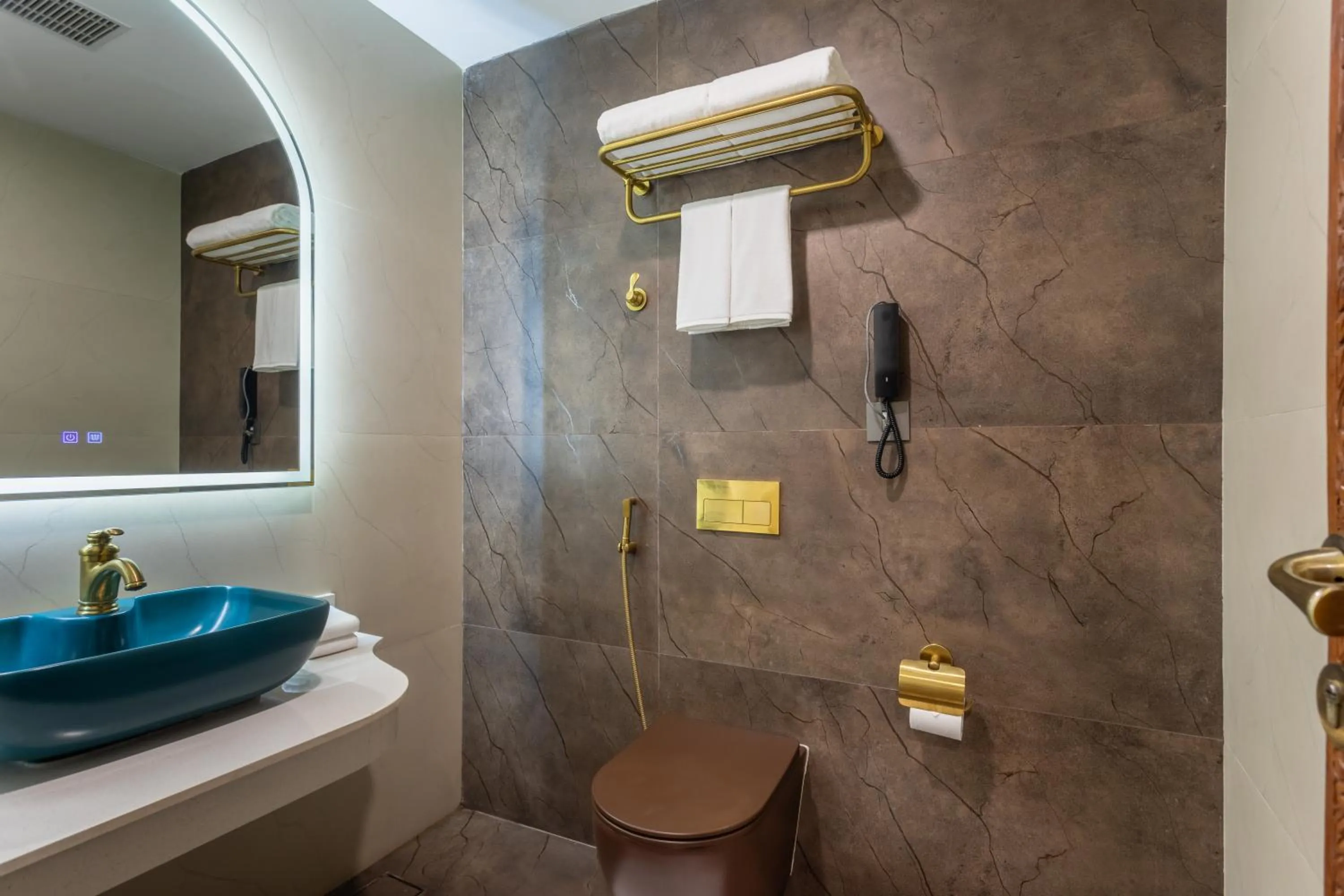 Shower in Aarya Hotel and Spa - Eternal Heritage