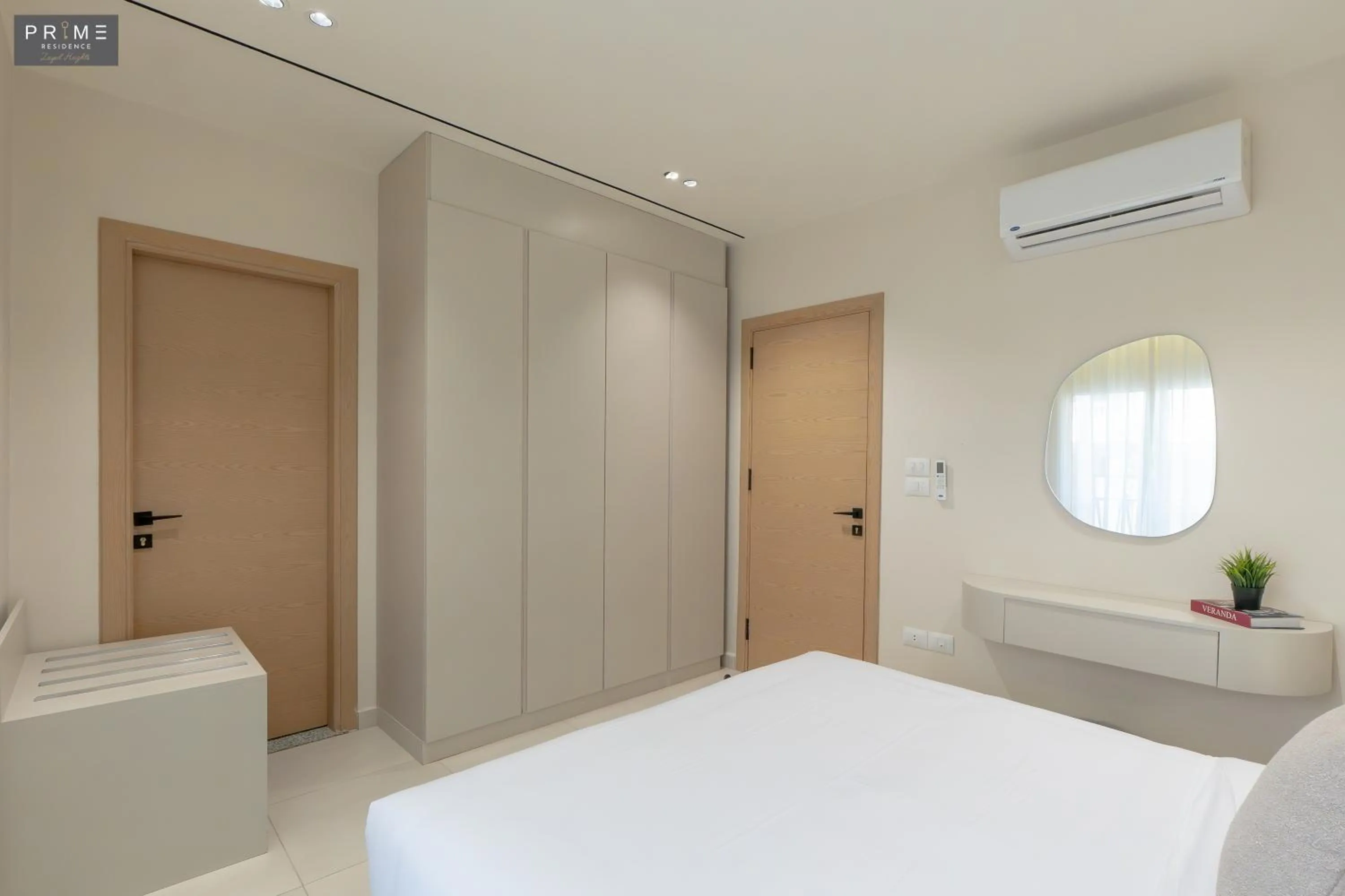 Bed in Prime Residence Zayed Heights