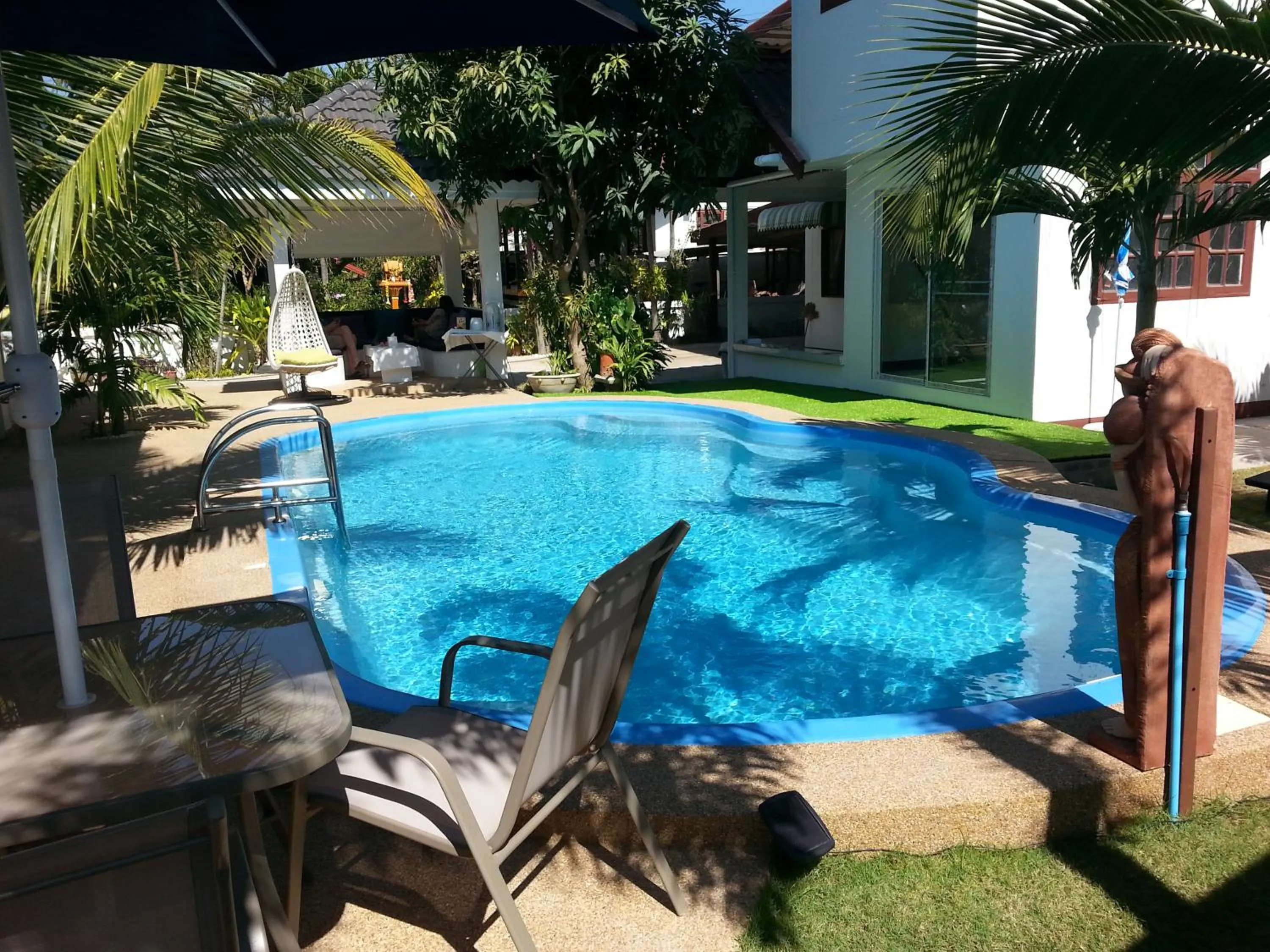 Swimming pool in Coconut Palms